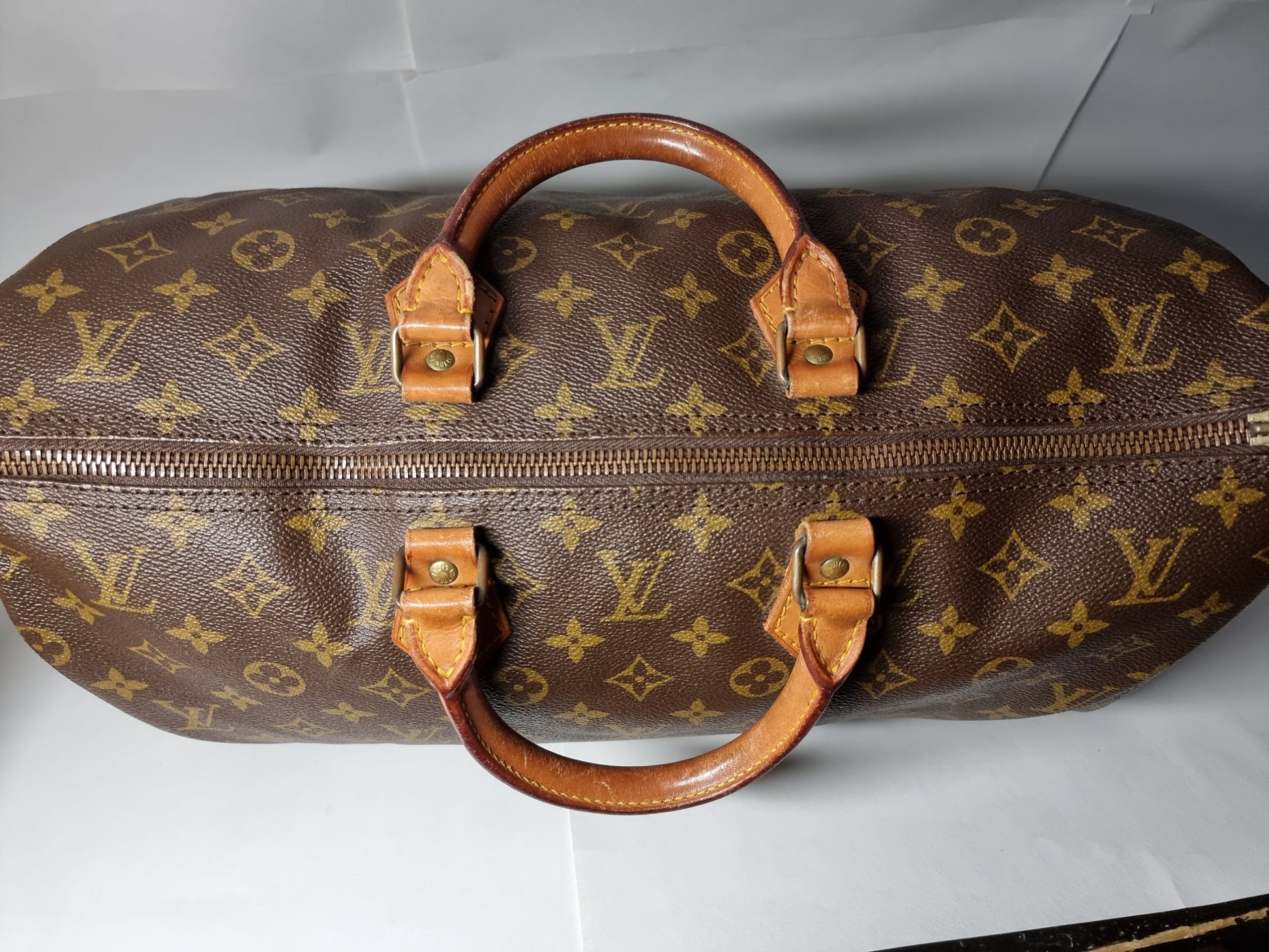 Louis Vuitton Speedy 40 - Luxury Helsinki