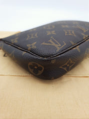 Louis Vuitton Pochette Accessoires