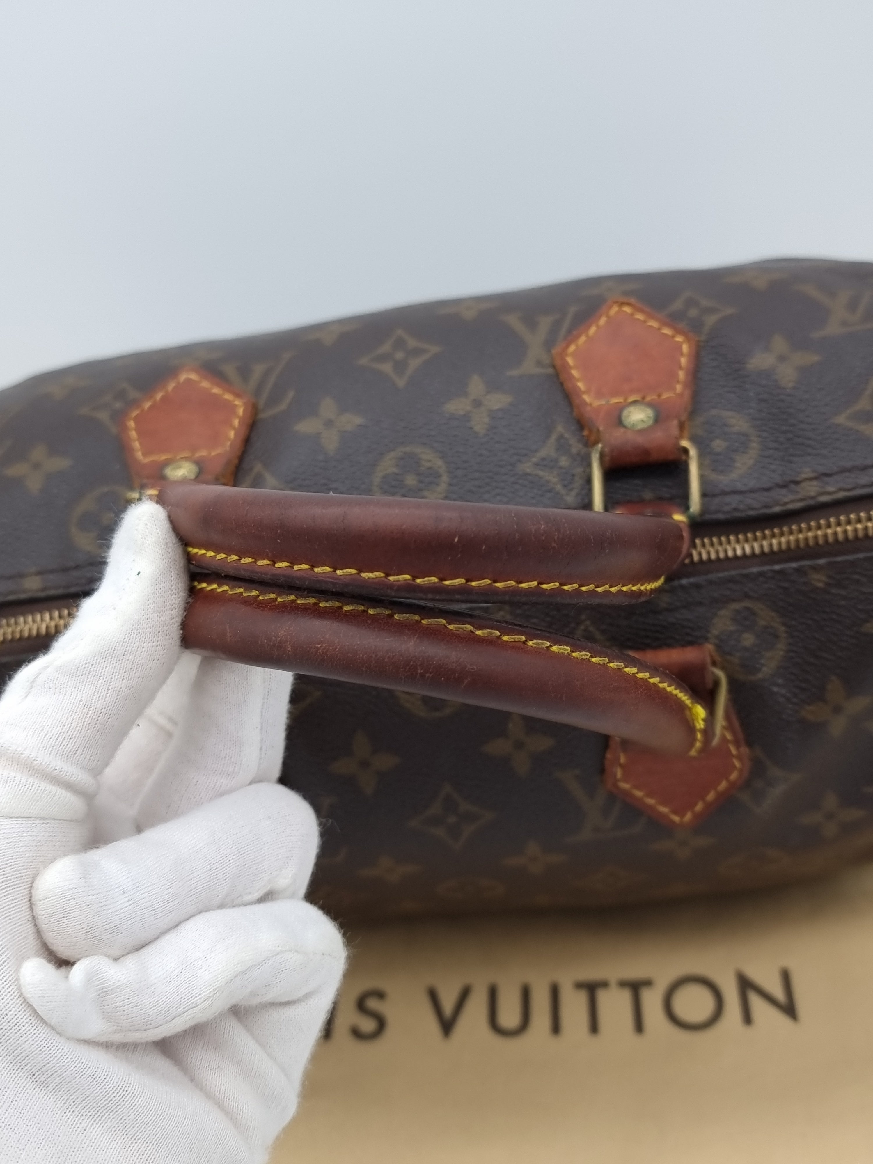 Louis Vuitton Speedy 30