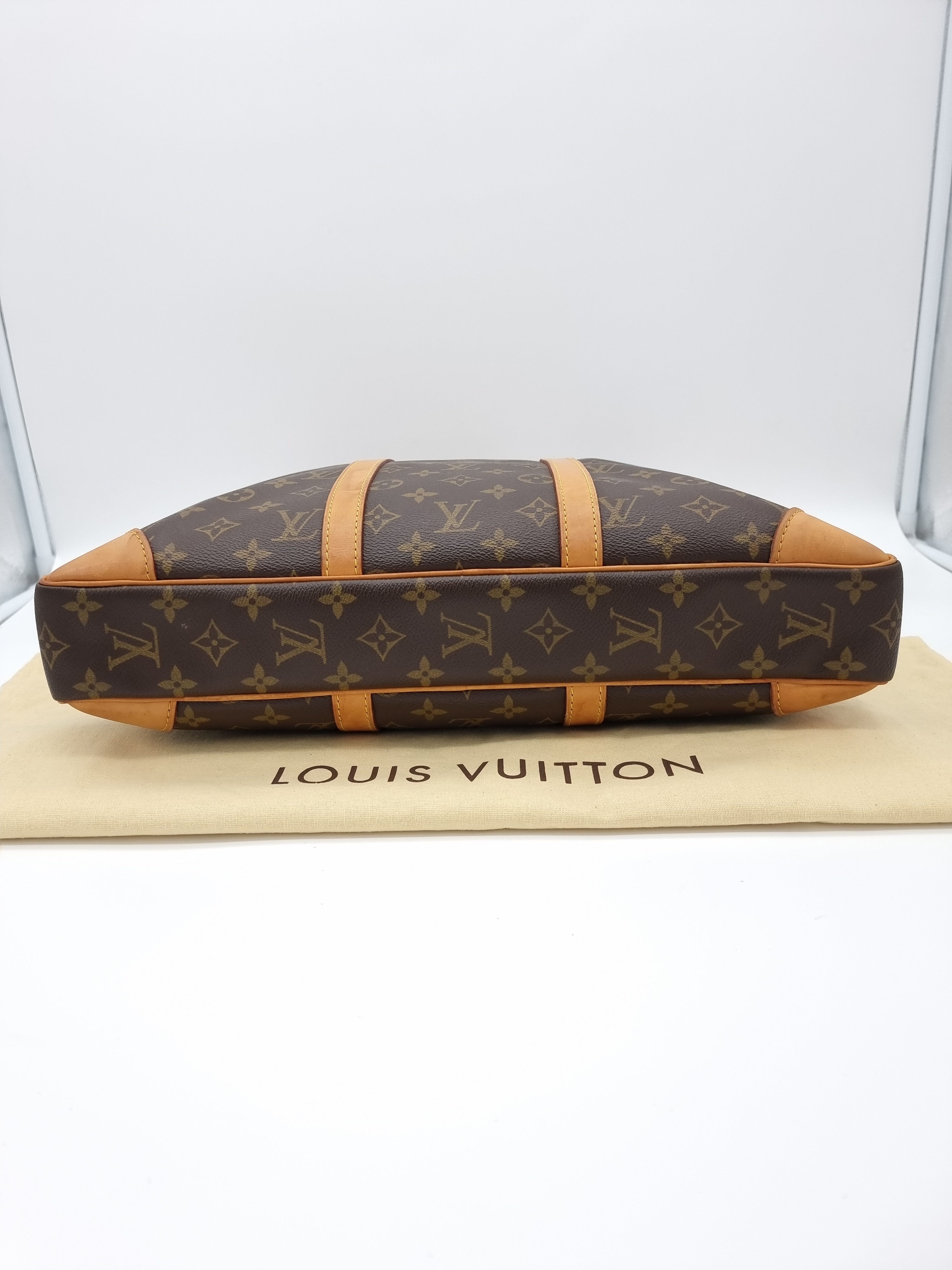 Louis Vuitton Porte Documents Voyage