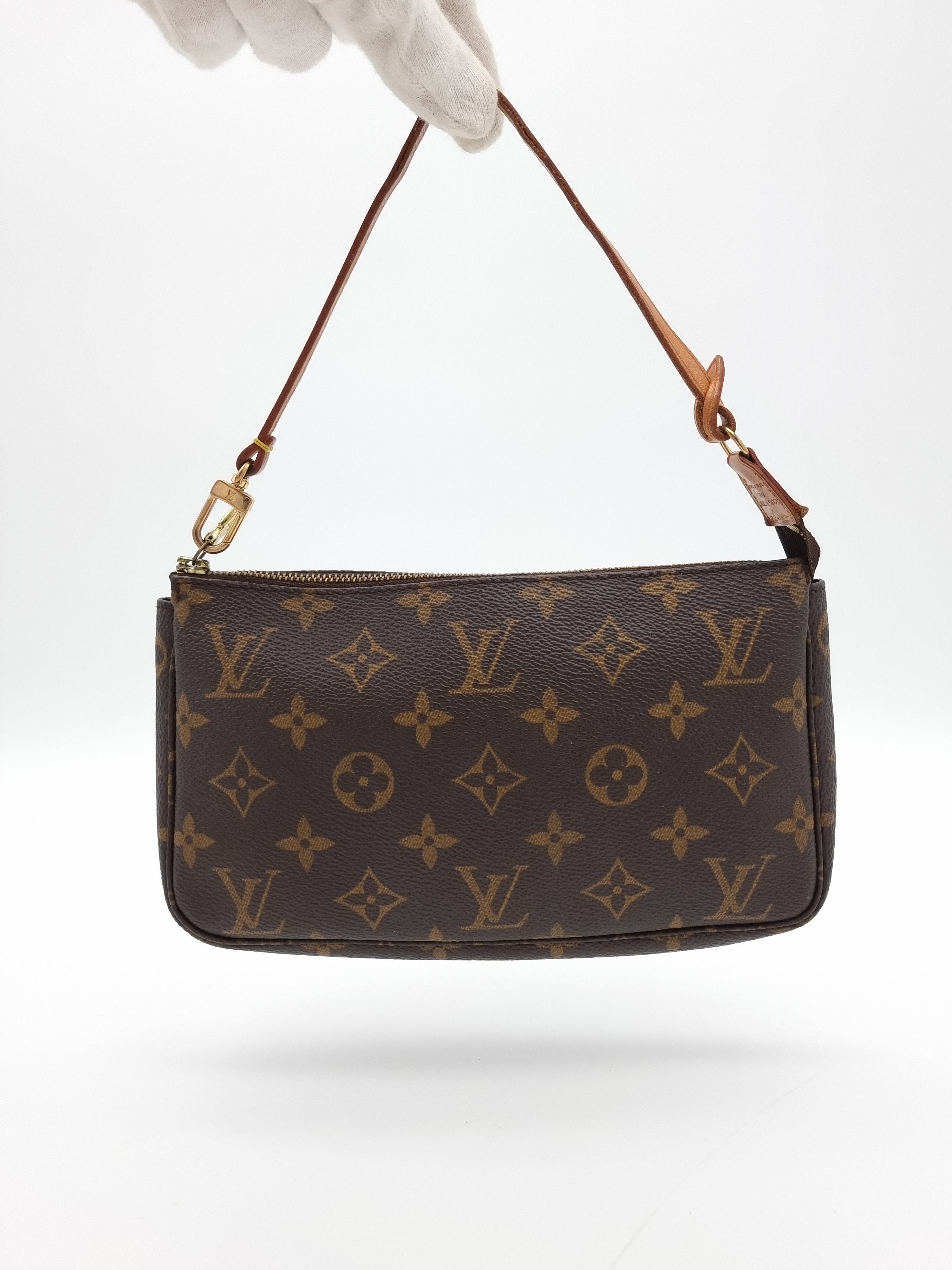 Louis Vuitton Pochette Accessoires