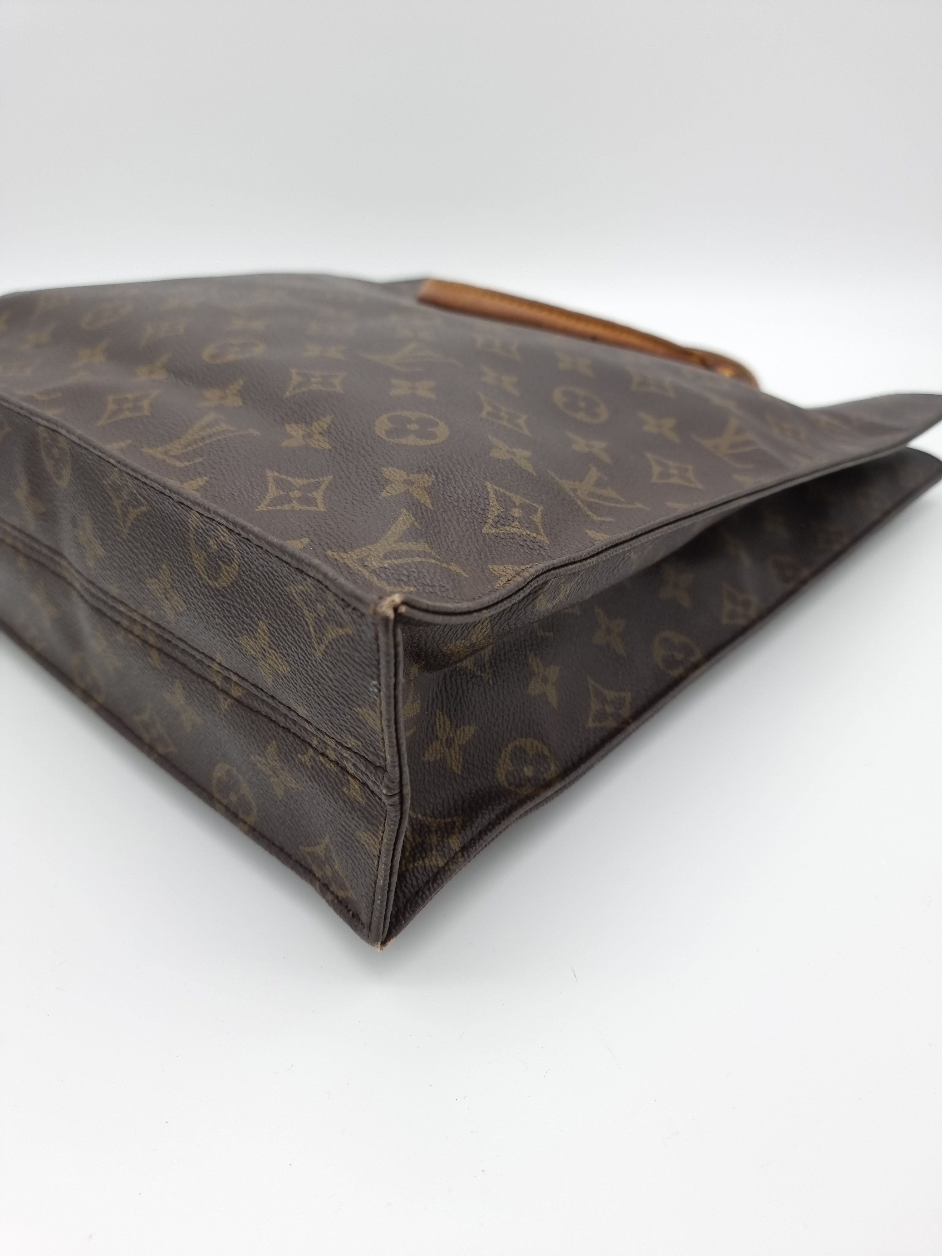 Louis Vuitton Sac Plat