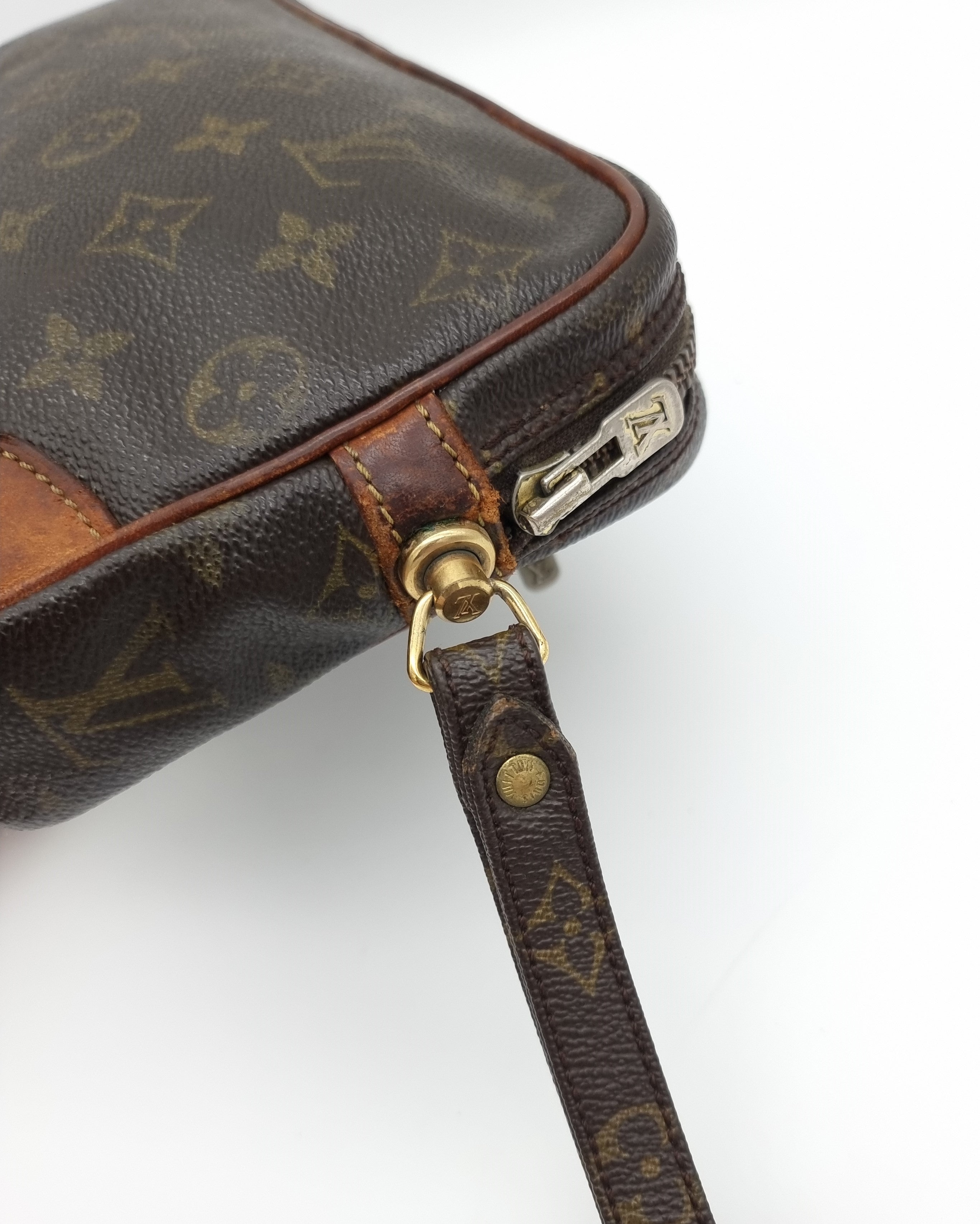 Louis popular Vuitton Marley Dragonne