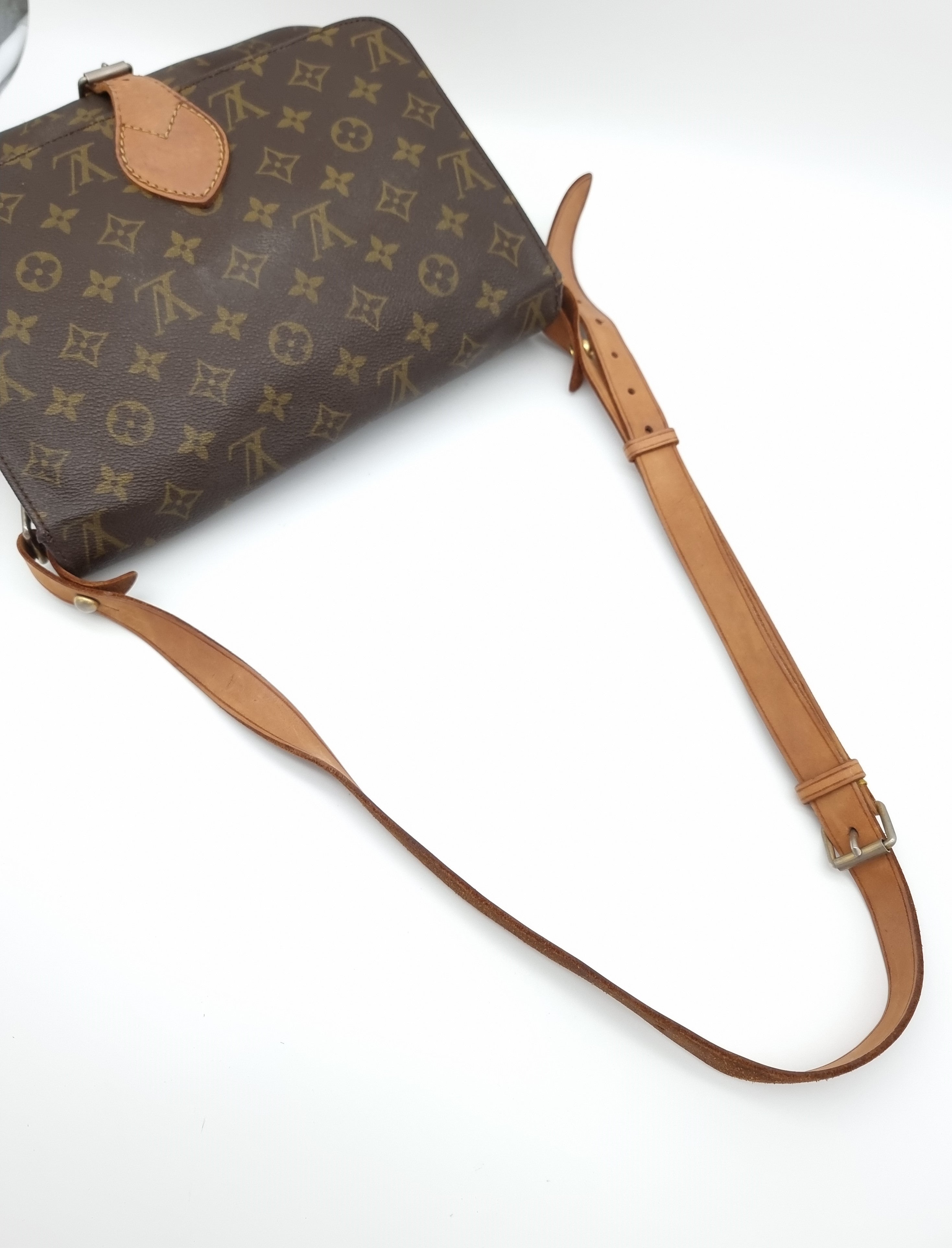 Louis Vuitton Cartouchiere GM Luxor Finland