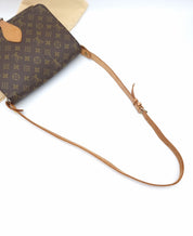 Louis Vuitton Cartouchiere GM