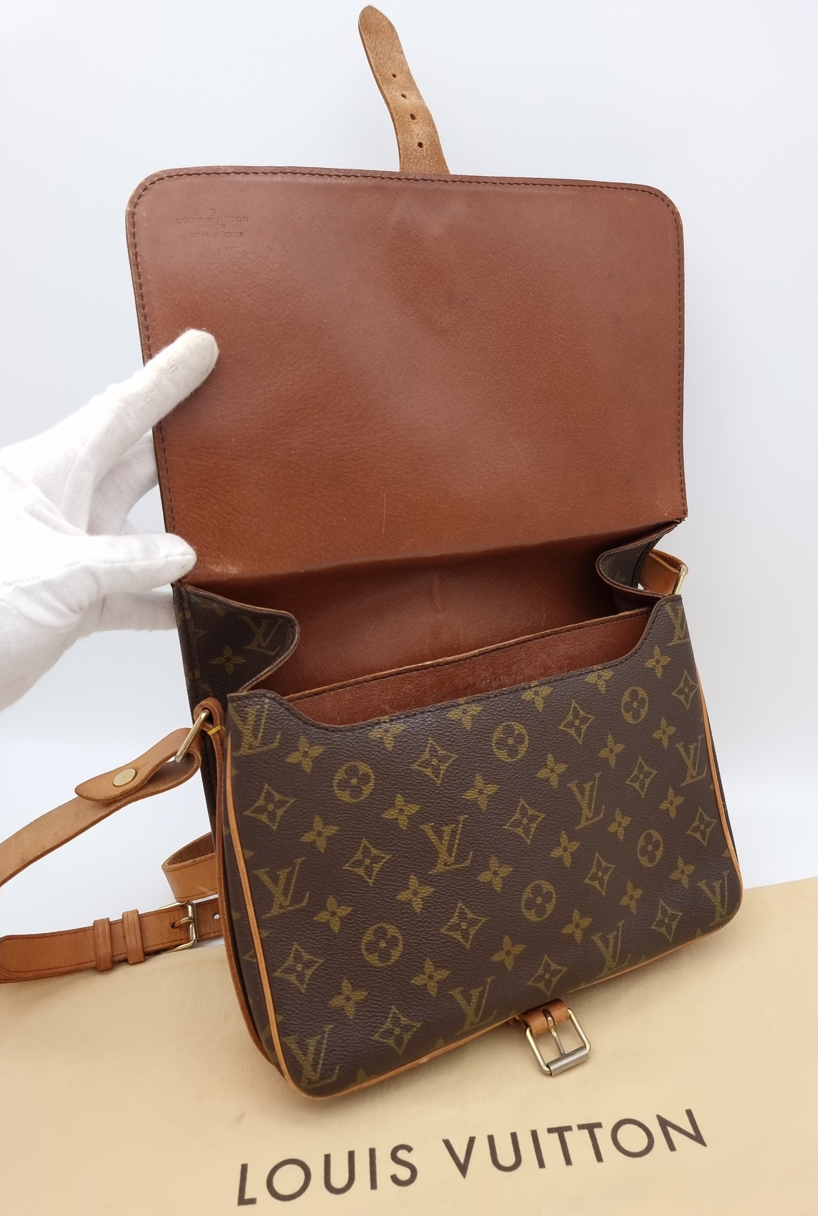 Louis Vuitton Cartouchiere GM