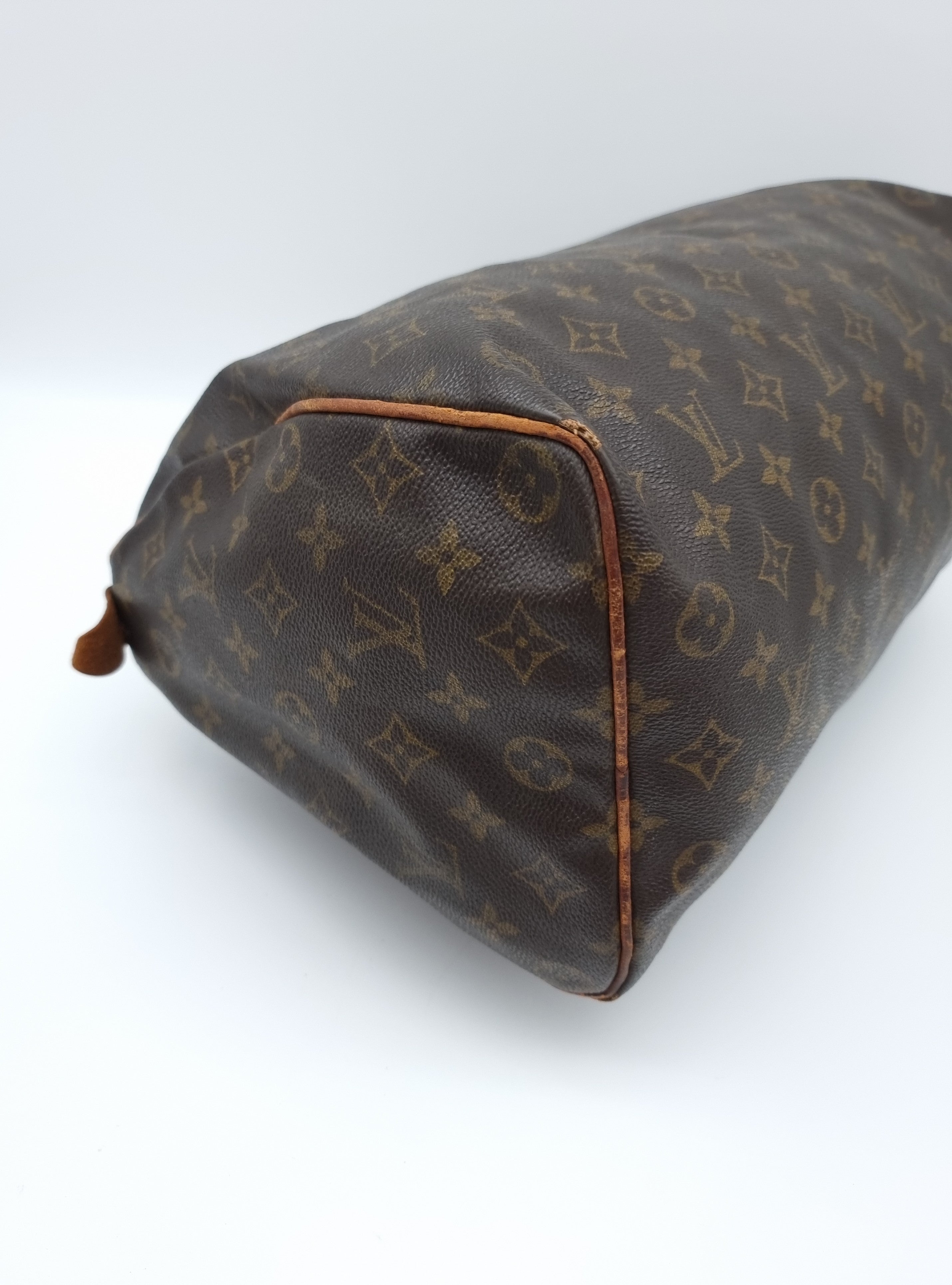 Louis Vuitton Speedy 35