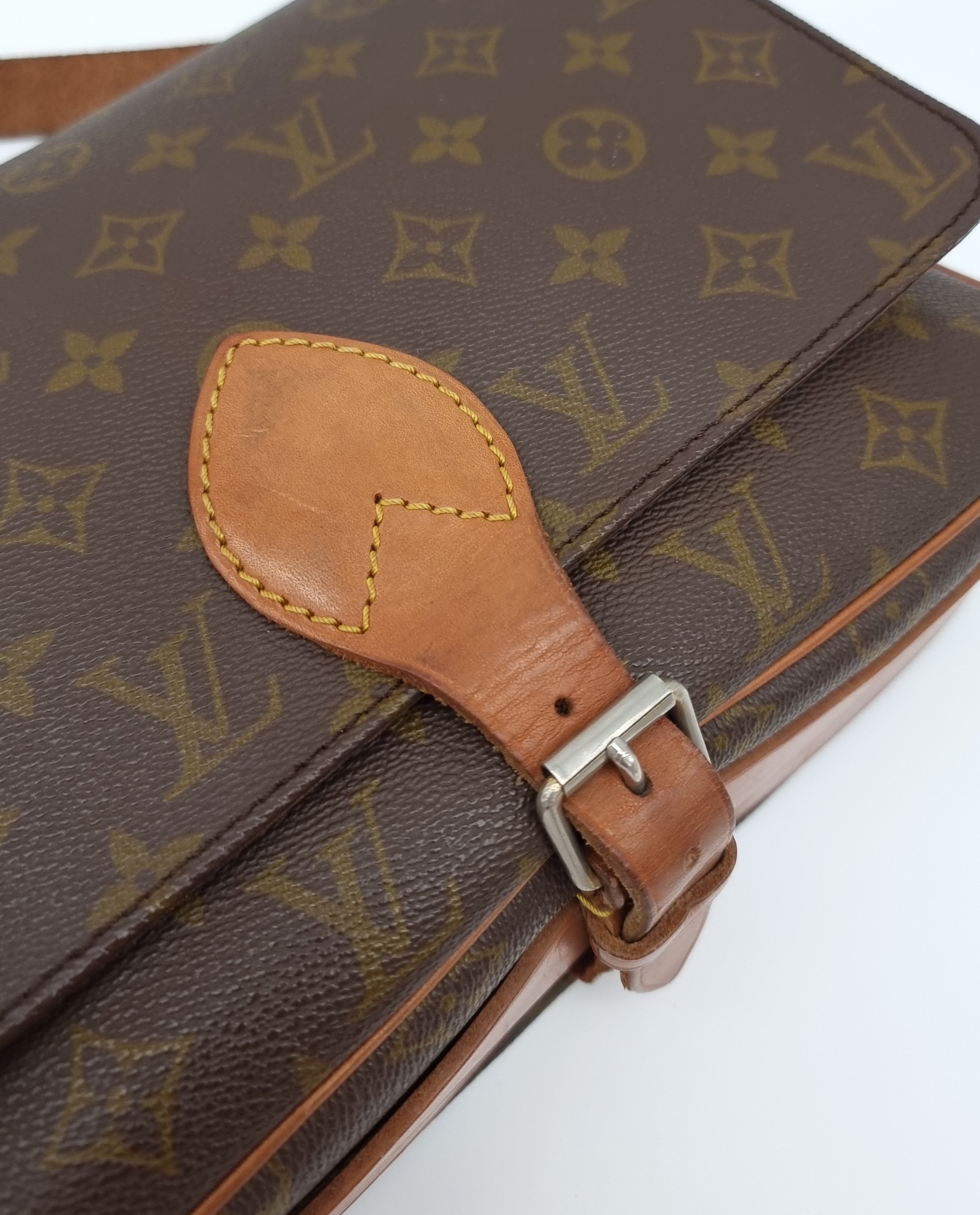 Louis Vuitton Cartouchiere GM