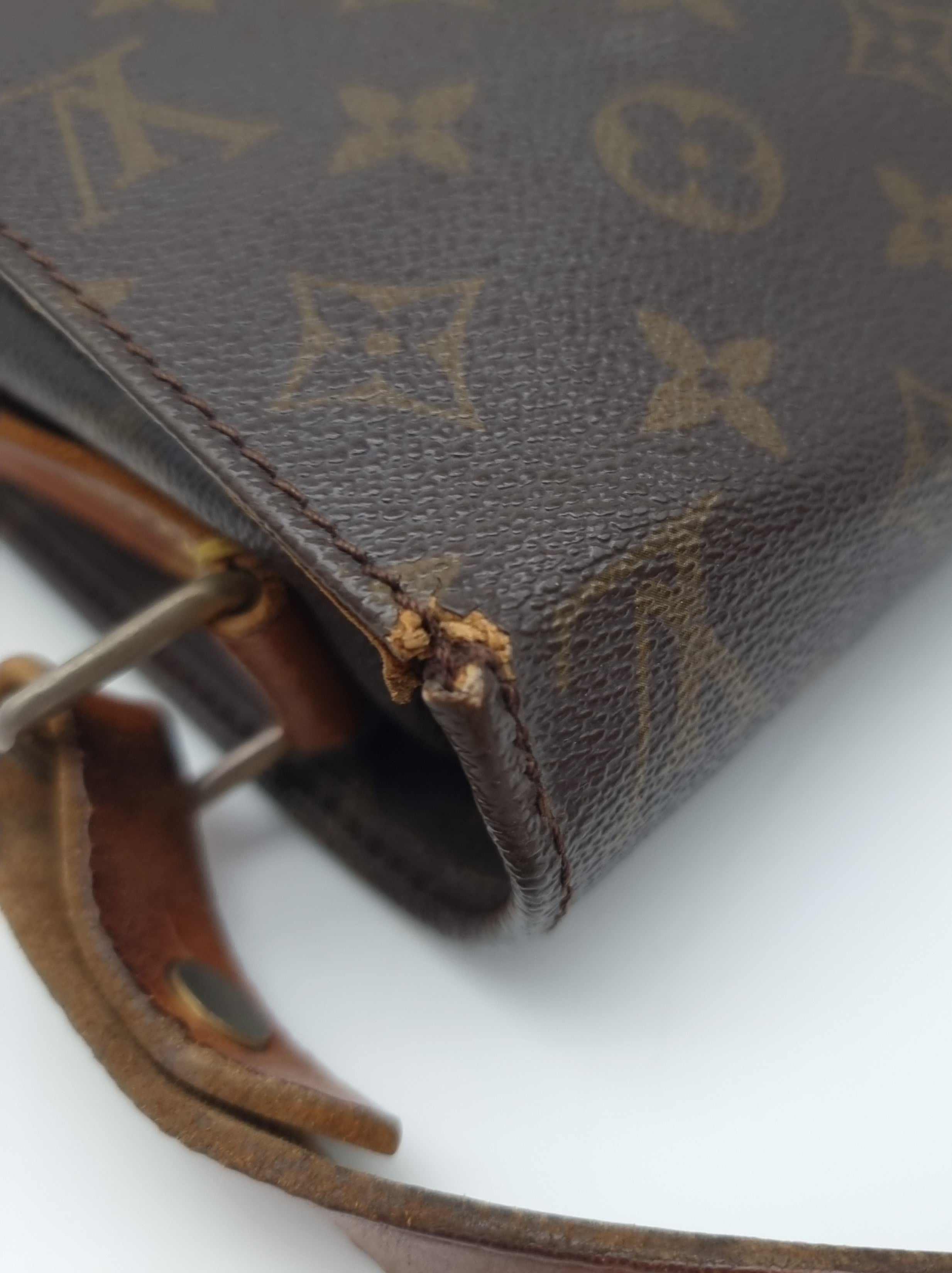 Louis Vuitton Cartouchiere GM