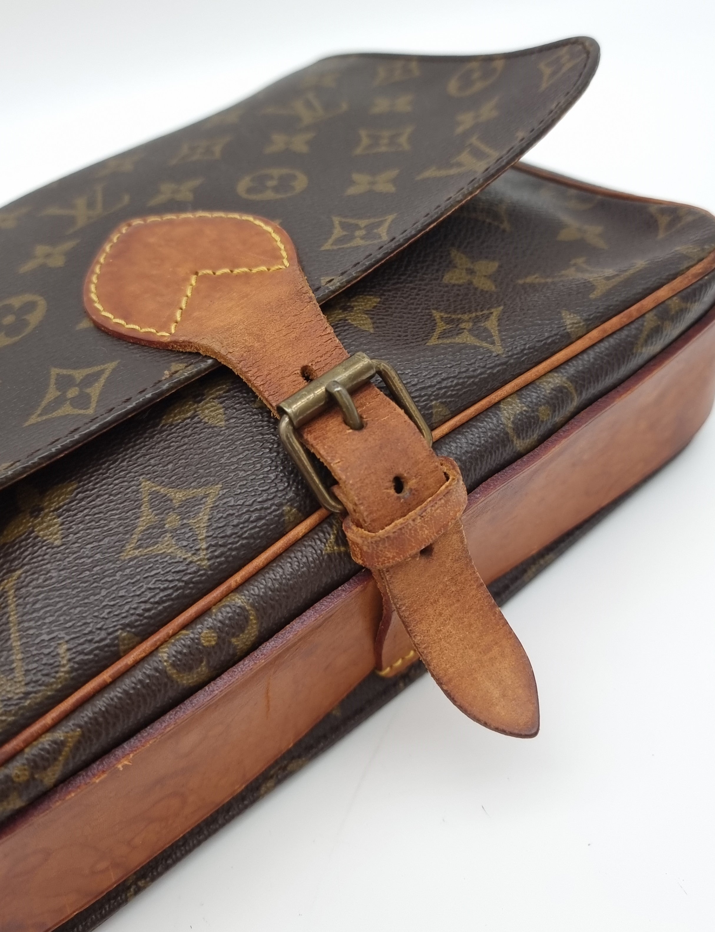 Louis Vuitton Cartouchiere GM