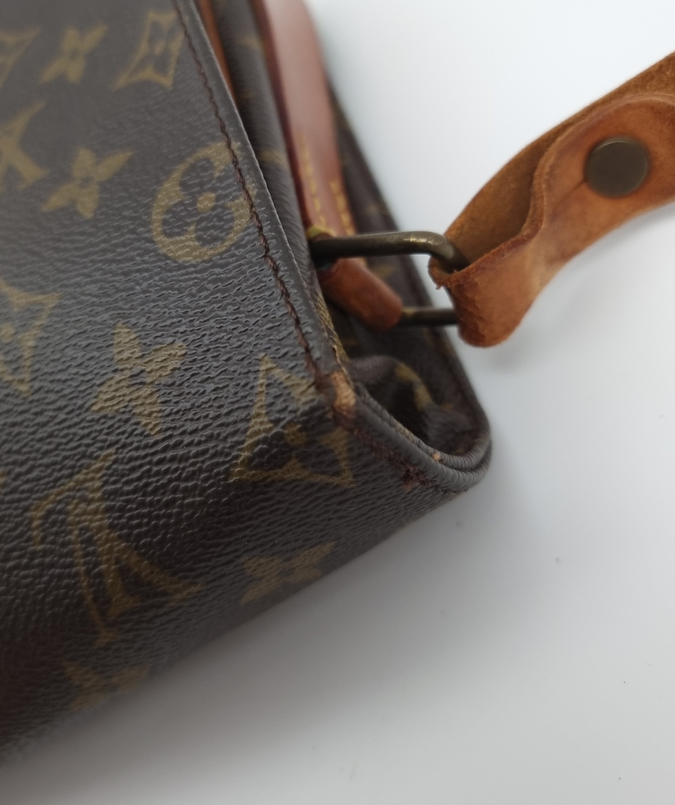 Louis Vuitton Cartouchiere GM