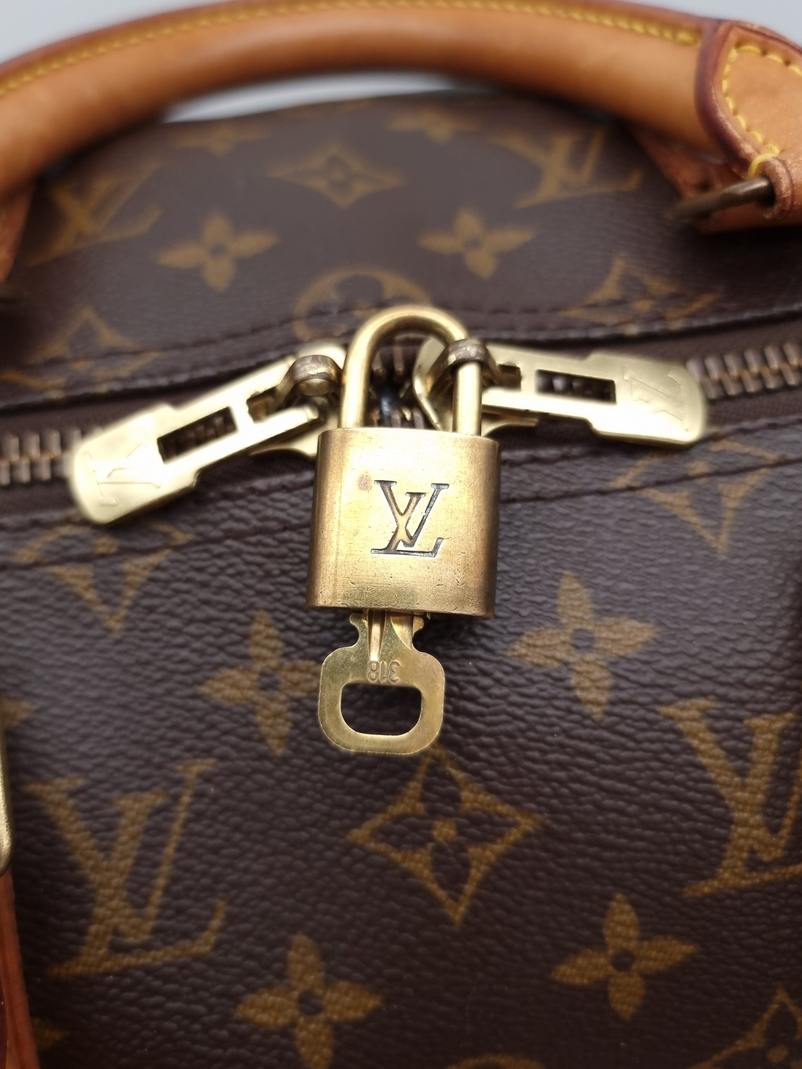 Louis Vuitton Keepall 50 Bandouliere