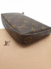 Louis Vuitton Pochette Accessoires