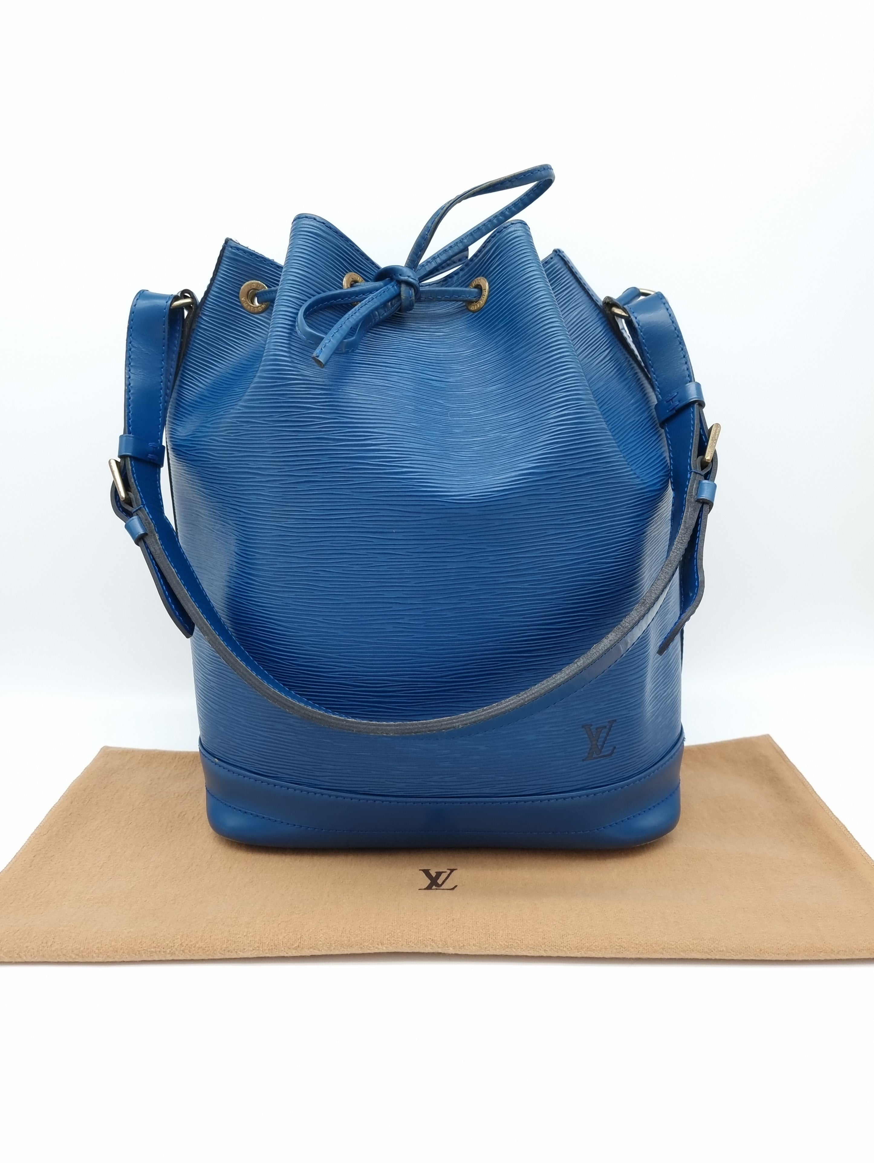 Louis Vuitton Noe Epi Blue