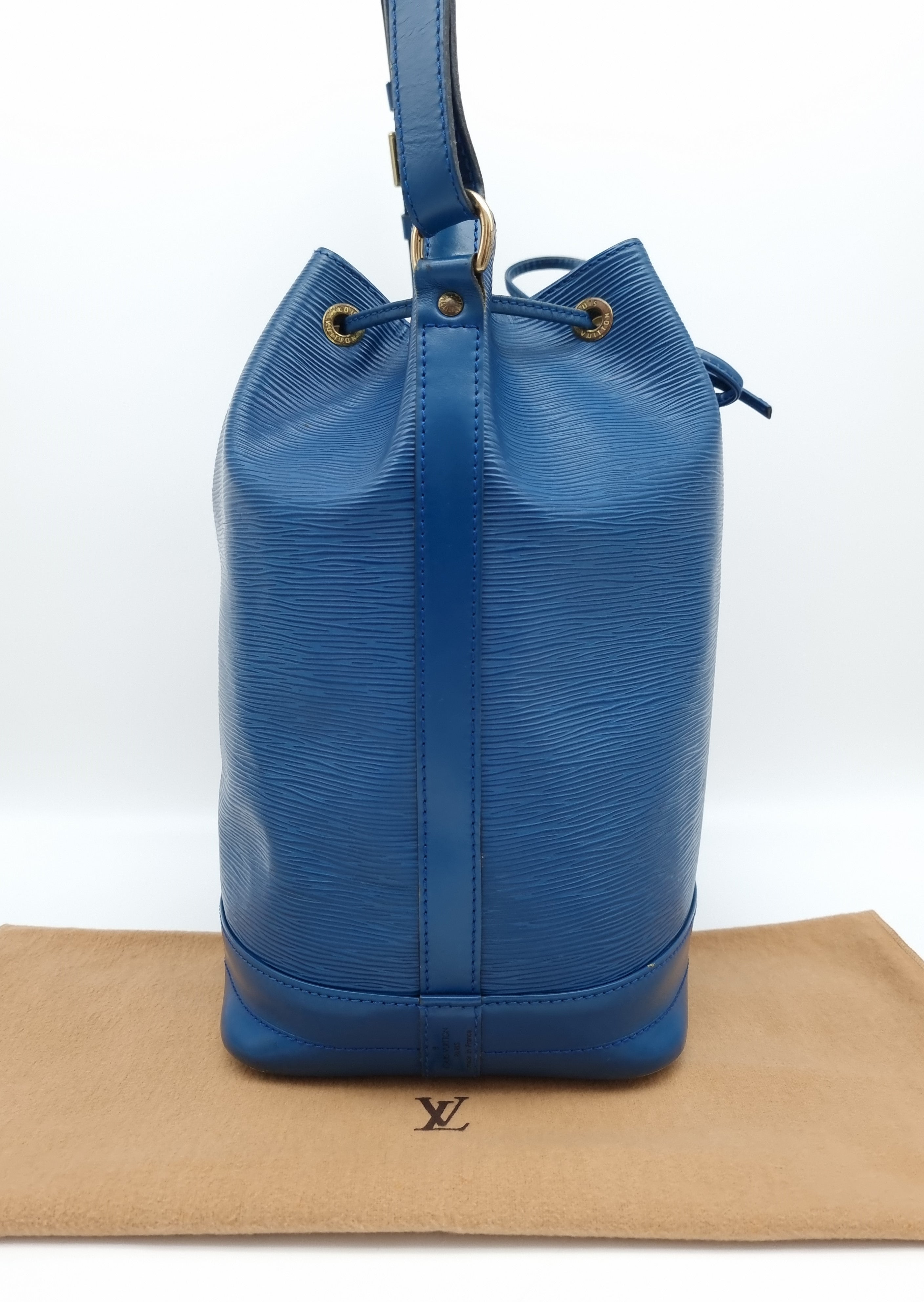 Louis Vuitton Noe Epi Blue