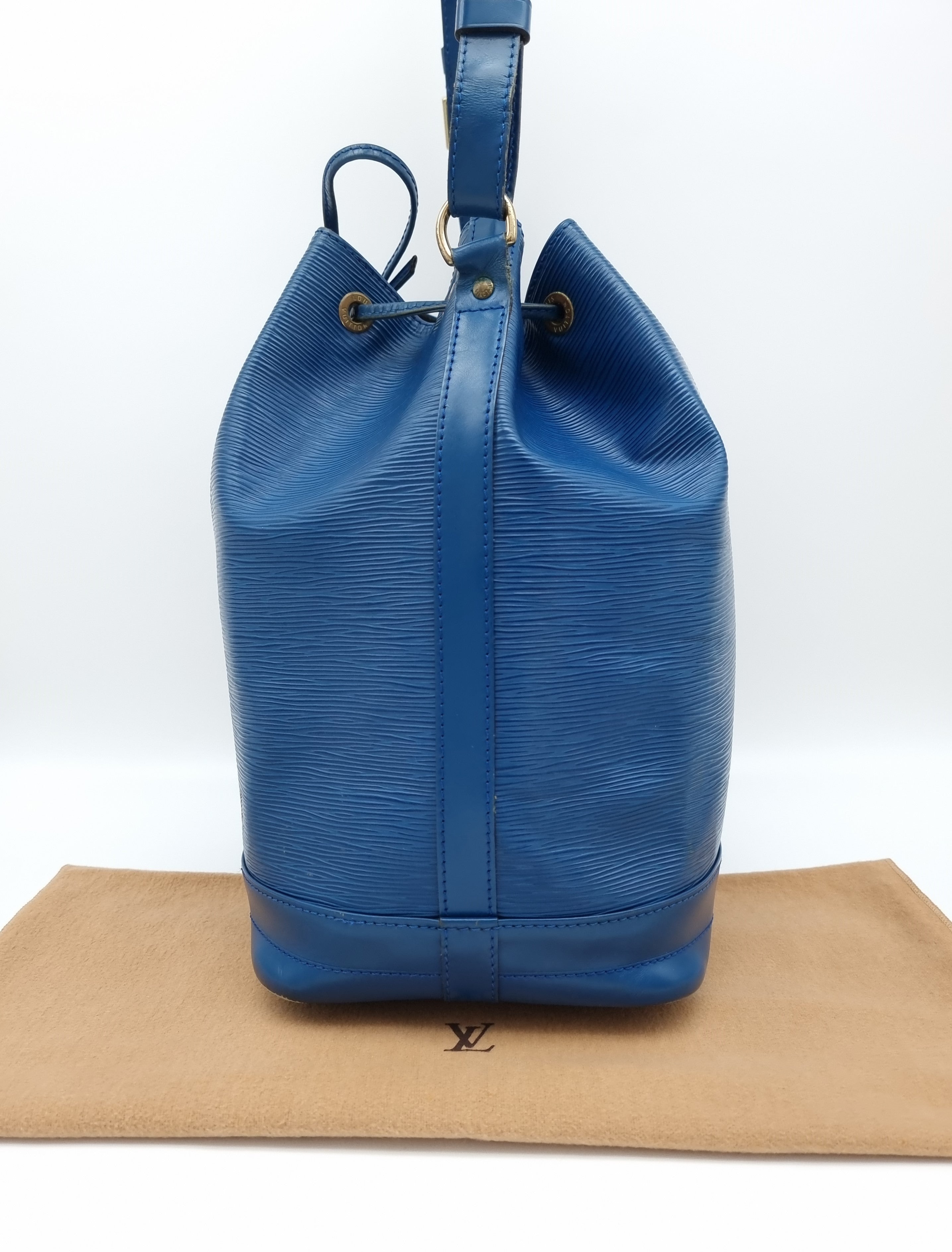 Louis Vuitton Noe Epi Blue