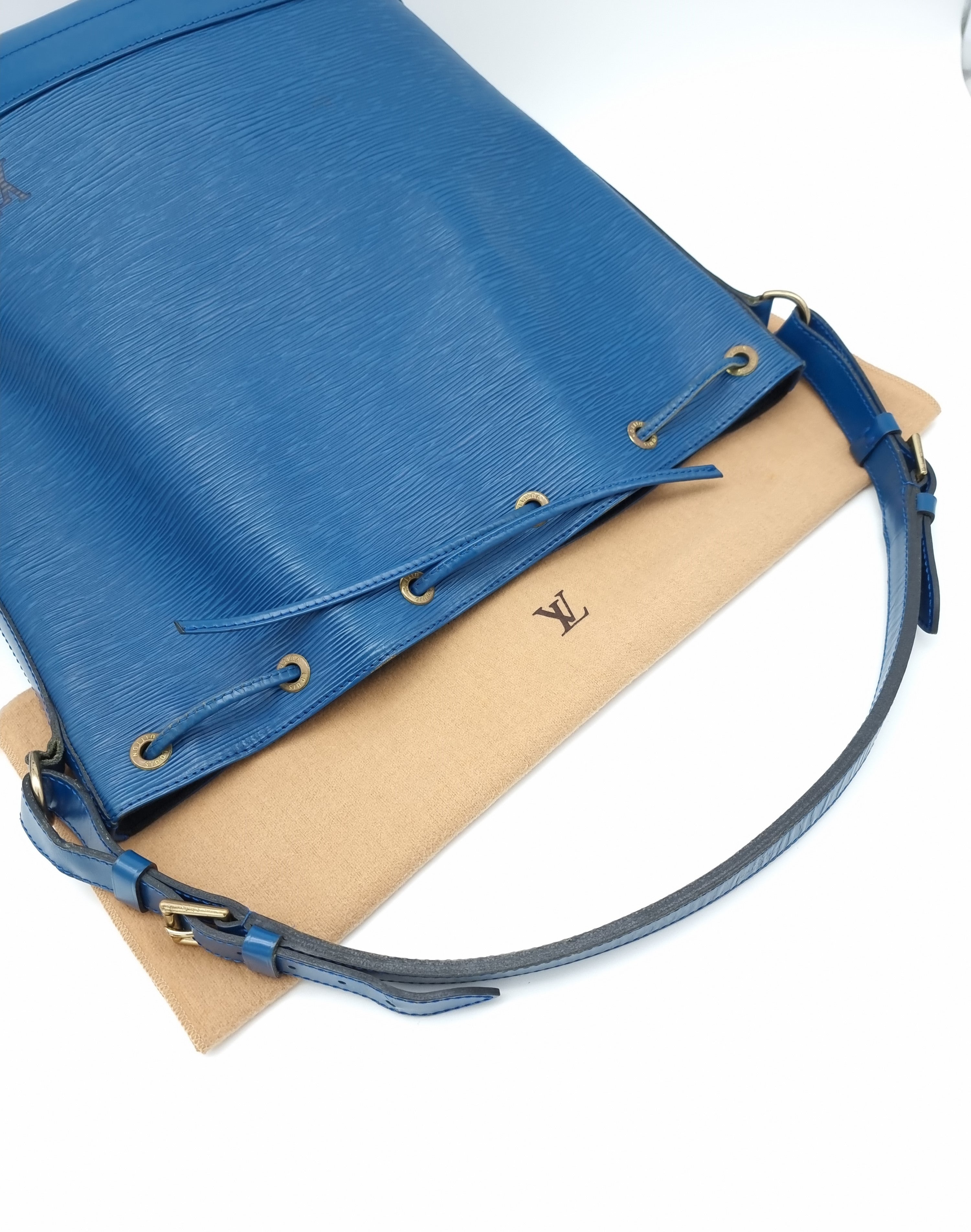 Louis Vuitton Noe Epi Blue