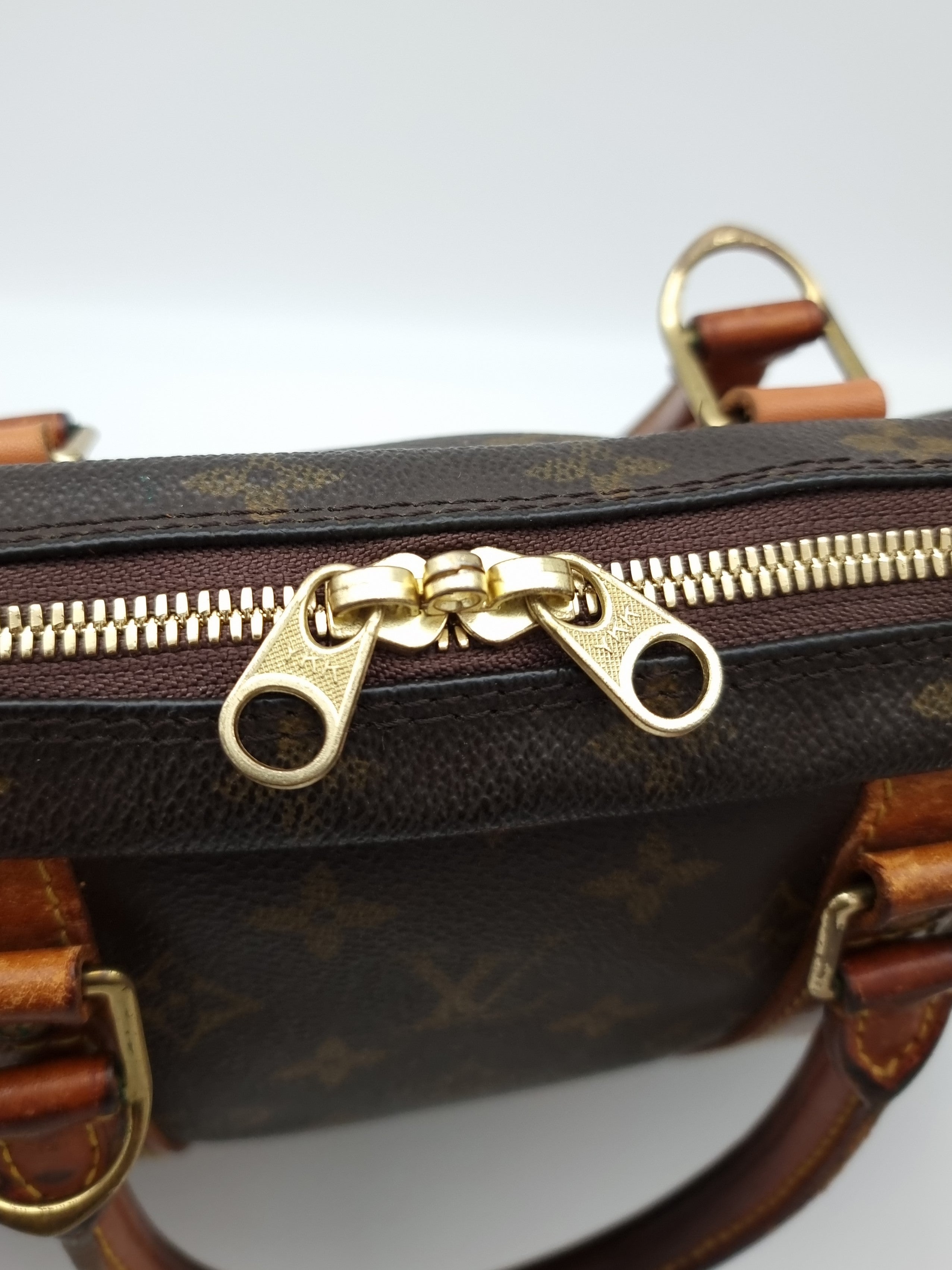 Louis Vuitton Porte Documents Voyage