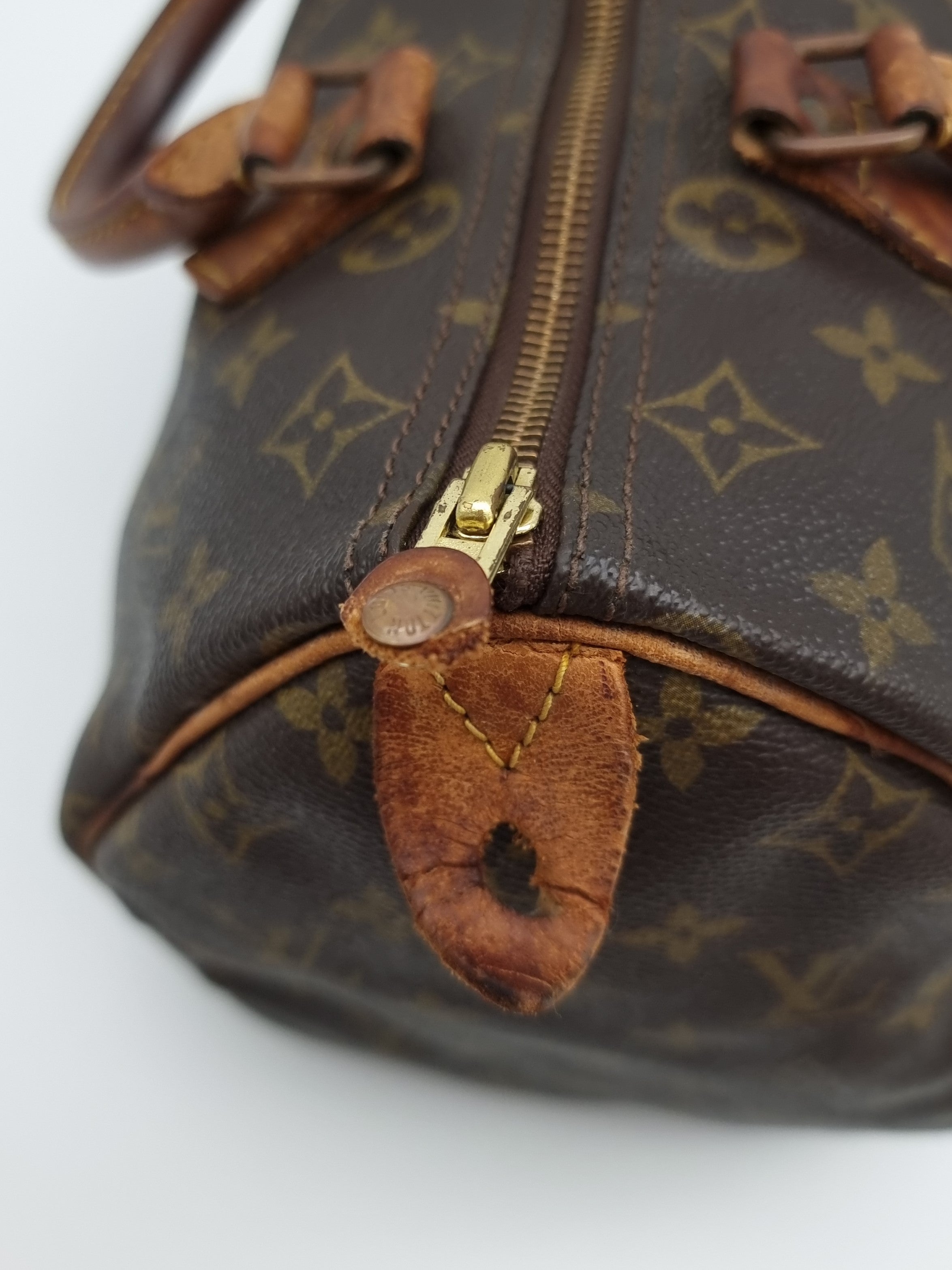 Louis Vuitton Speedy 30