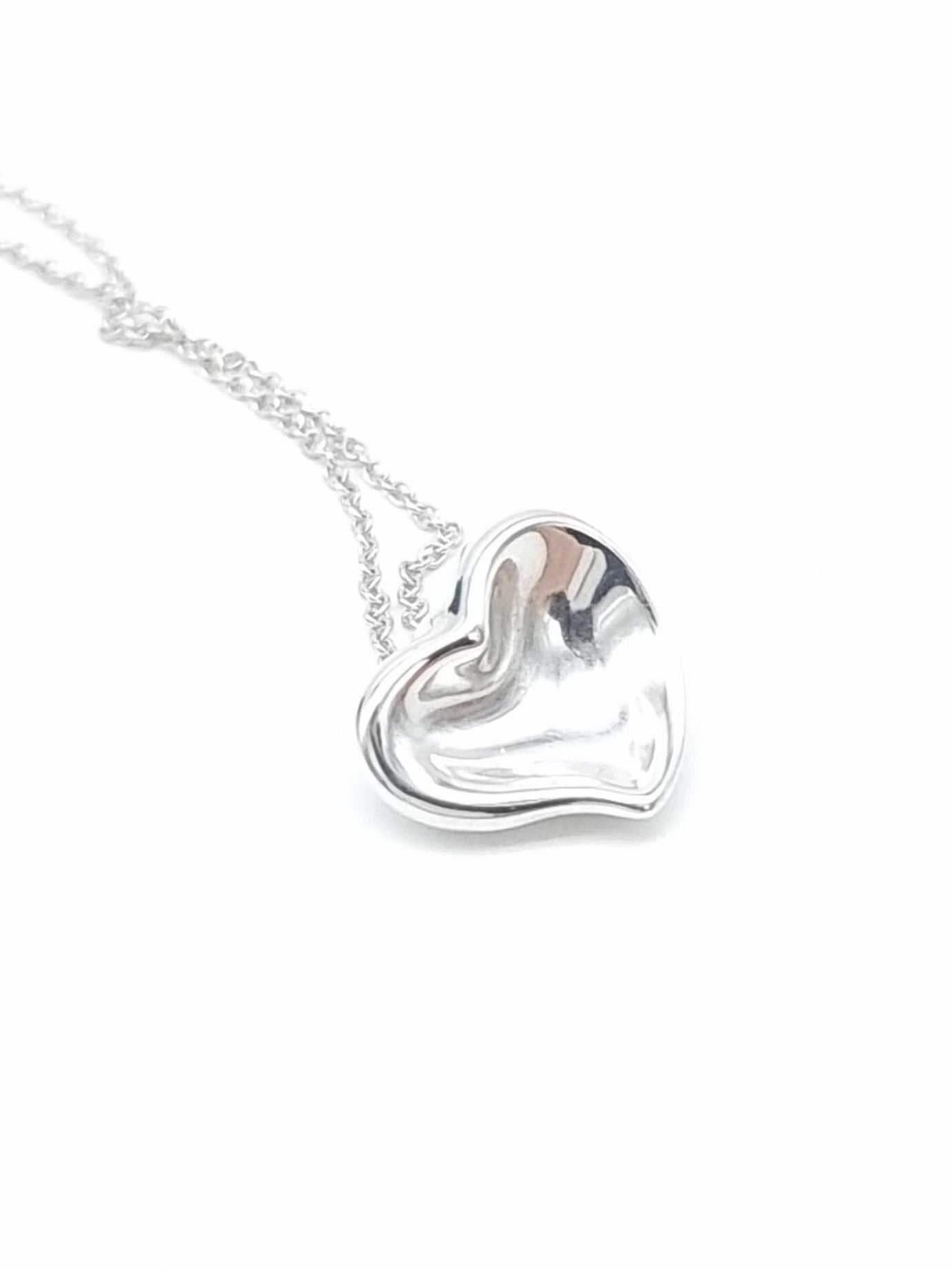 Tiffany & Co. Silver Leaf Heart -kaulakoru