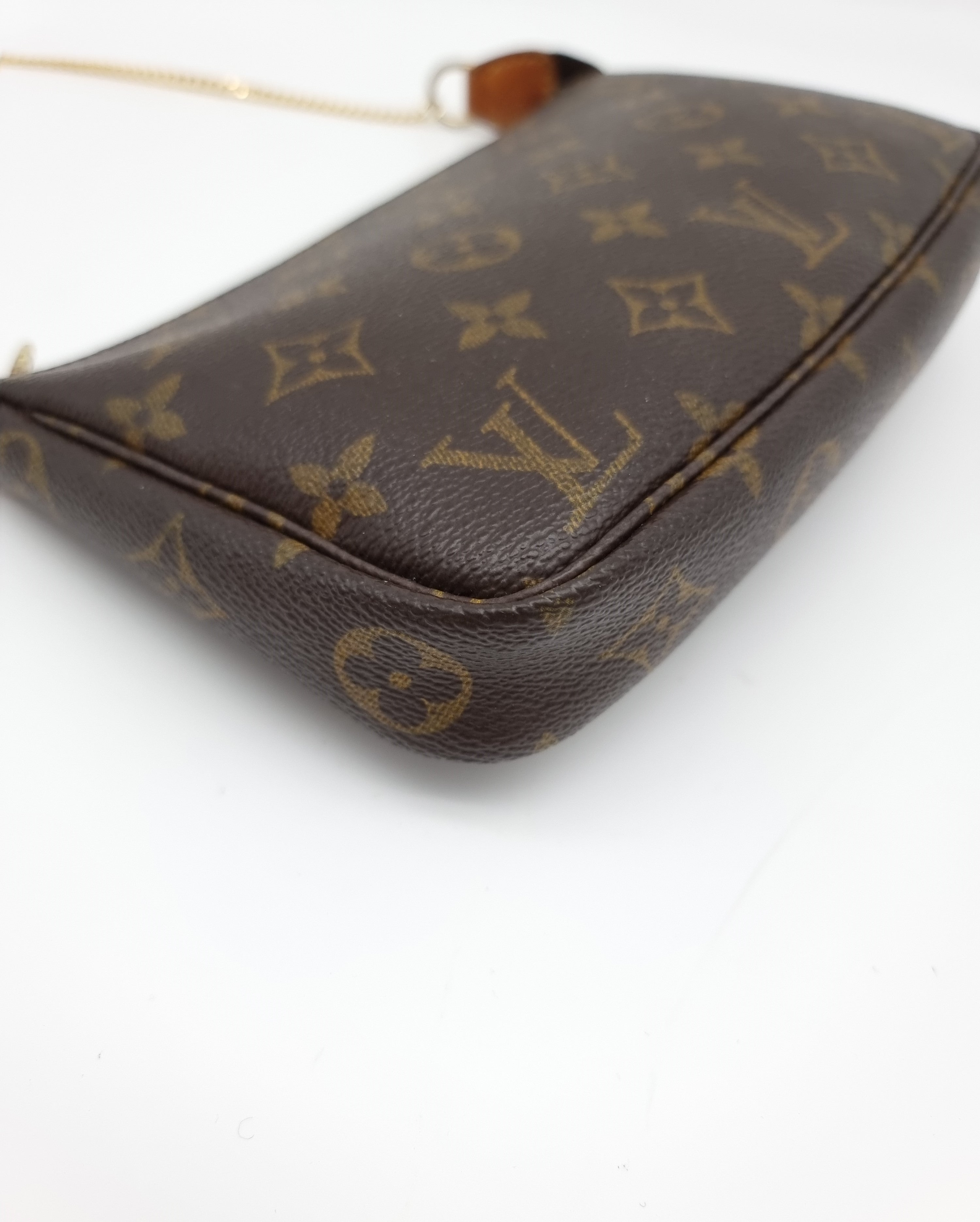 Louis Vuitton Pochette Accessoires