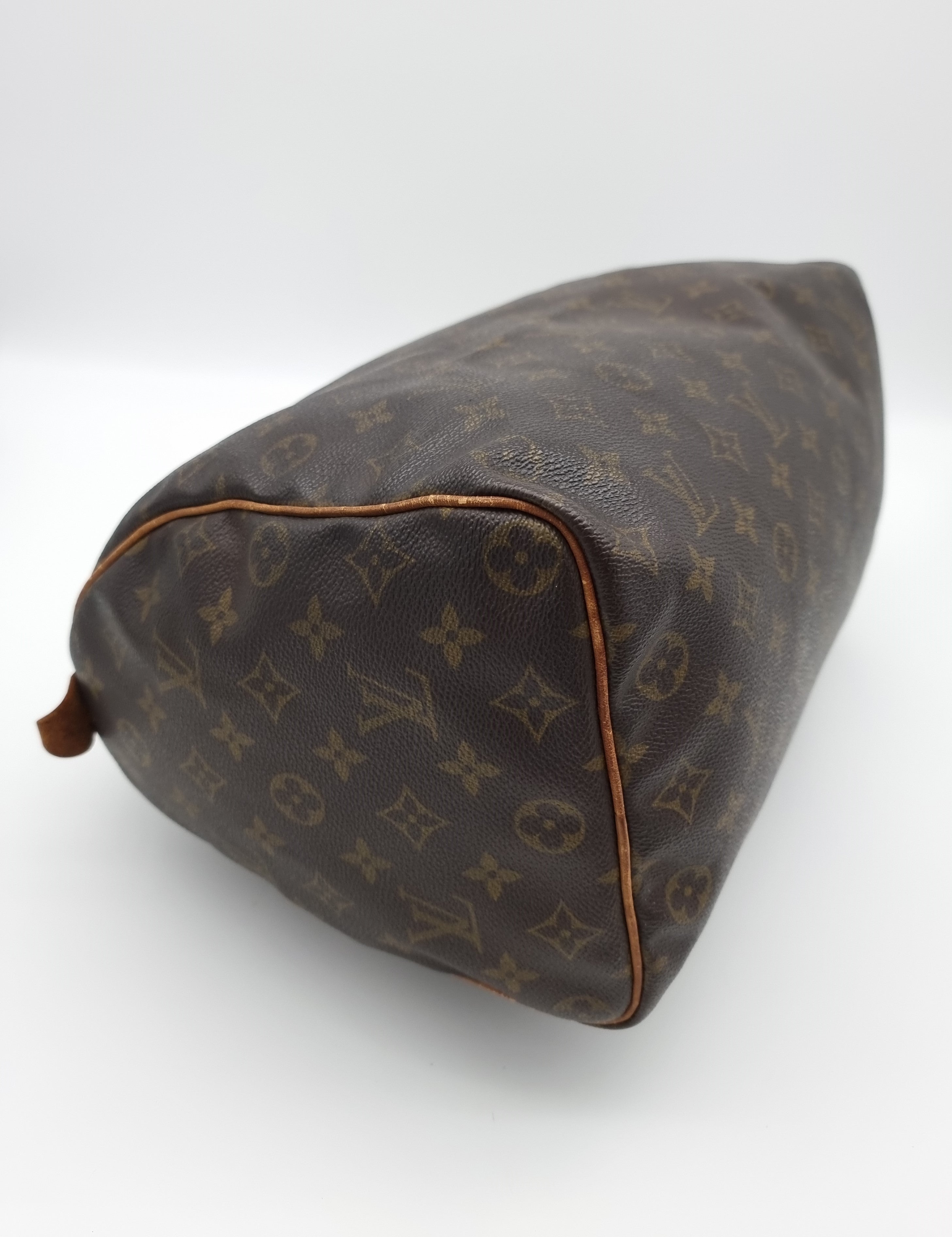 Louis Vuitton Speedy 35