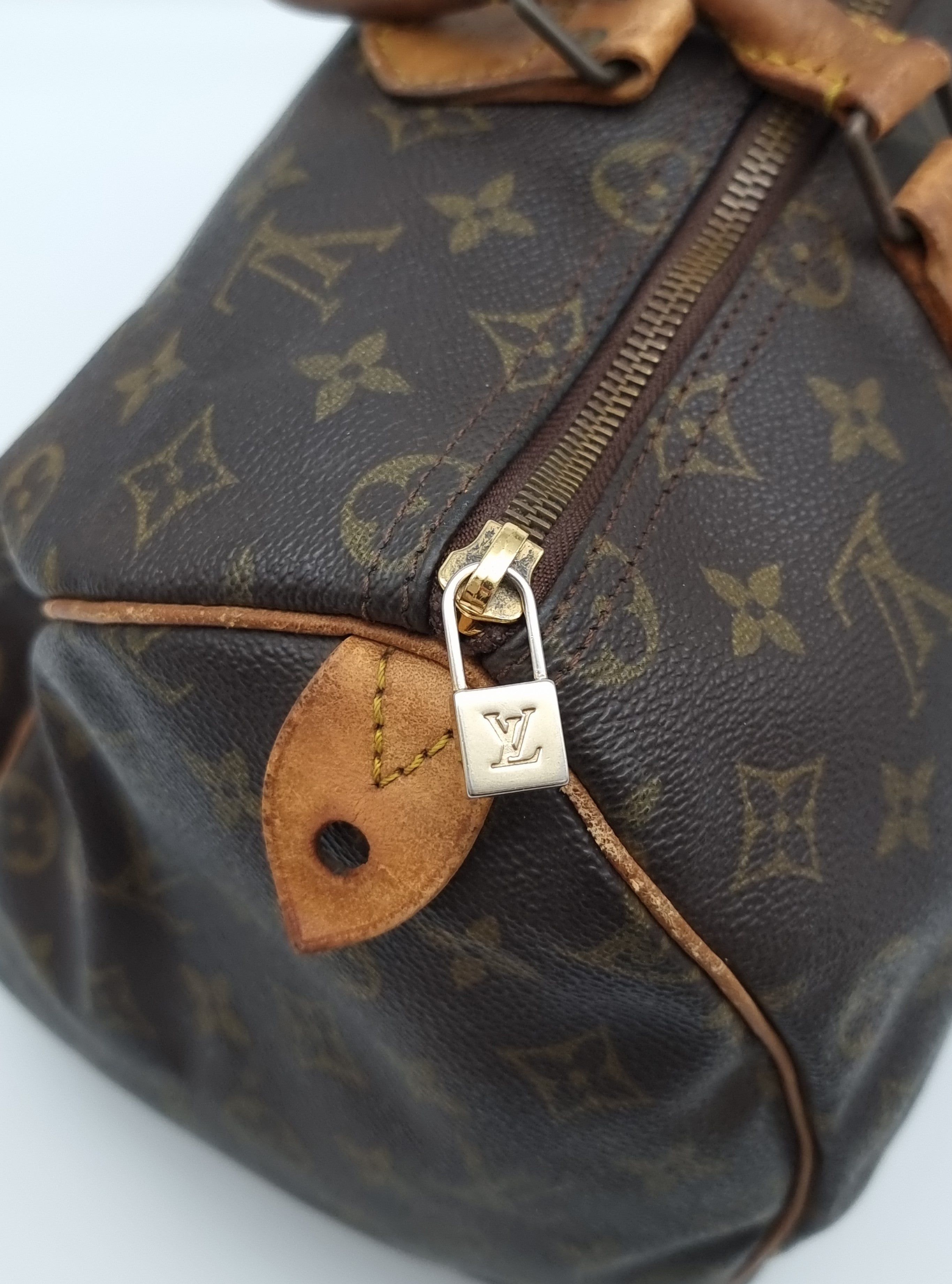 Louis Vuitton Speedy 35