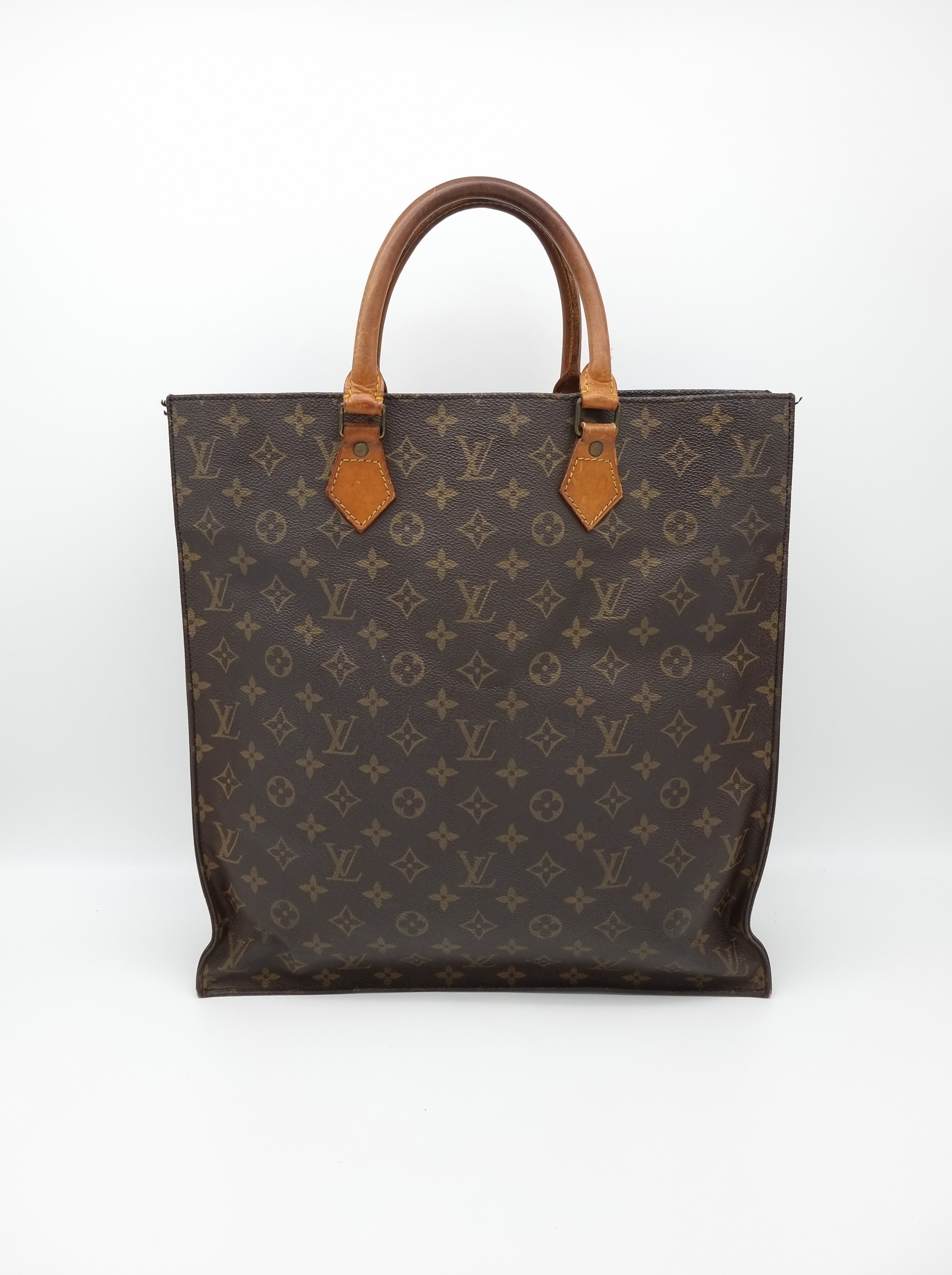 Louis Vuitton Sac Plat