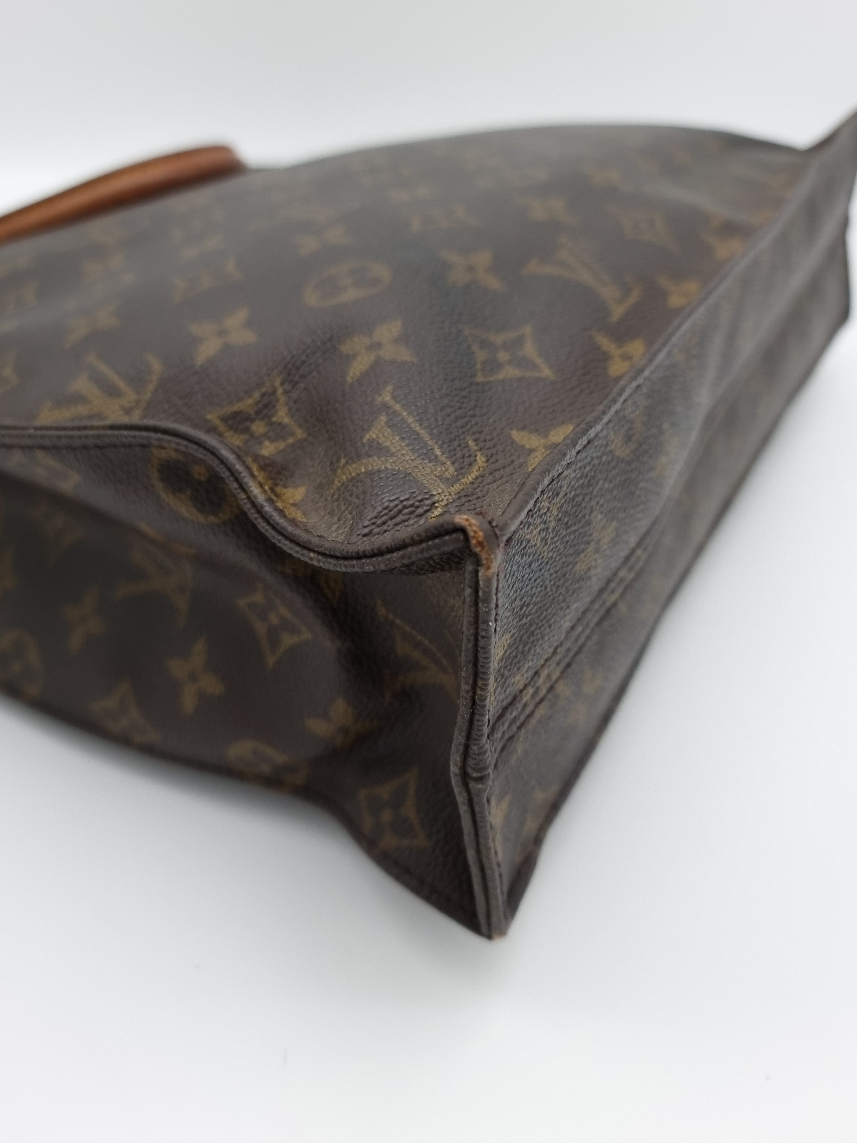 Louis Vuitton Sac Plat