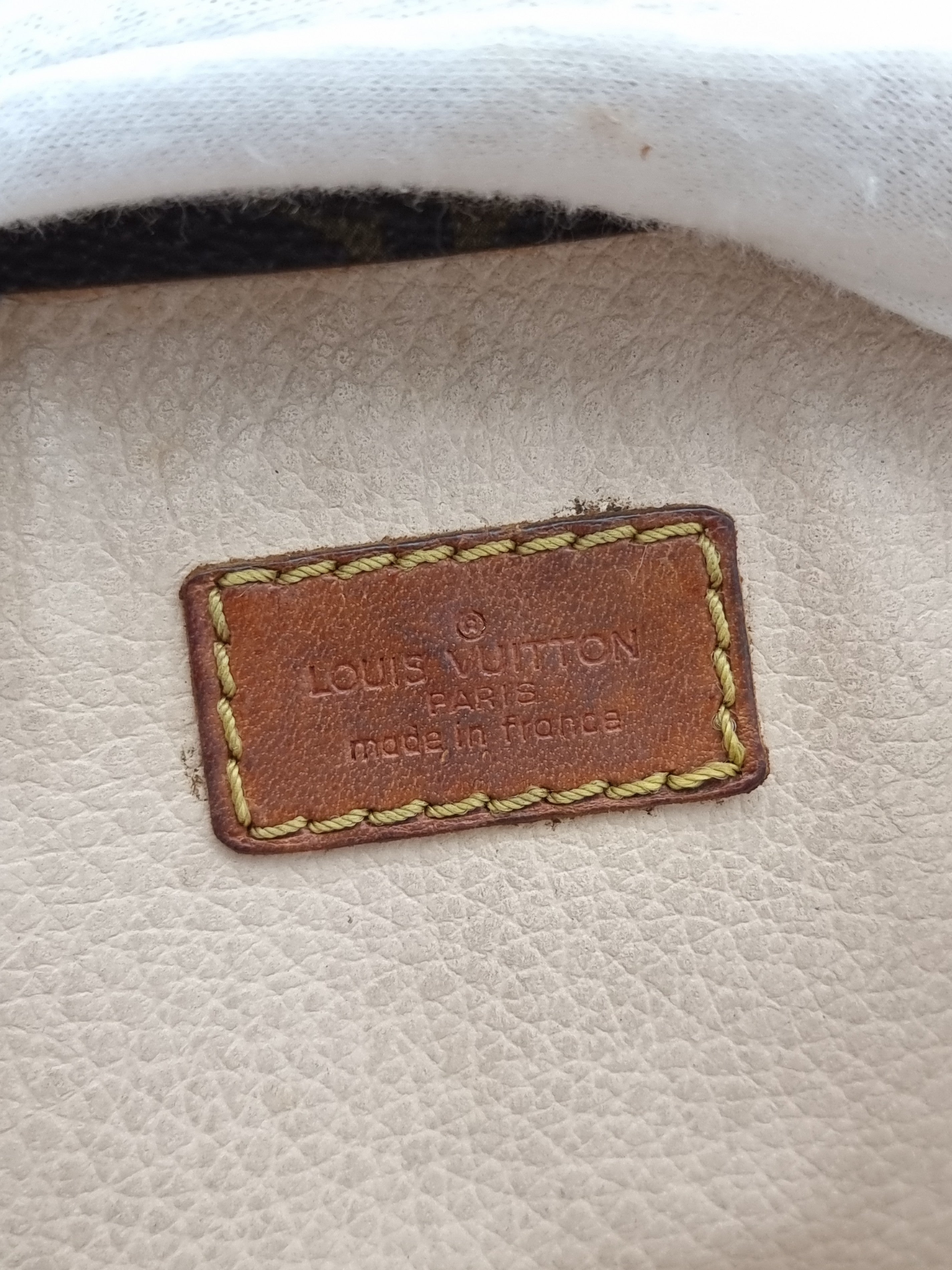 Louis Vuitton Sac Plat