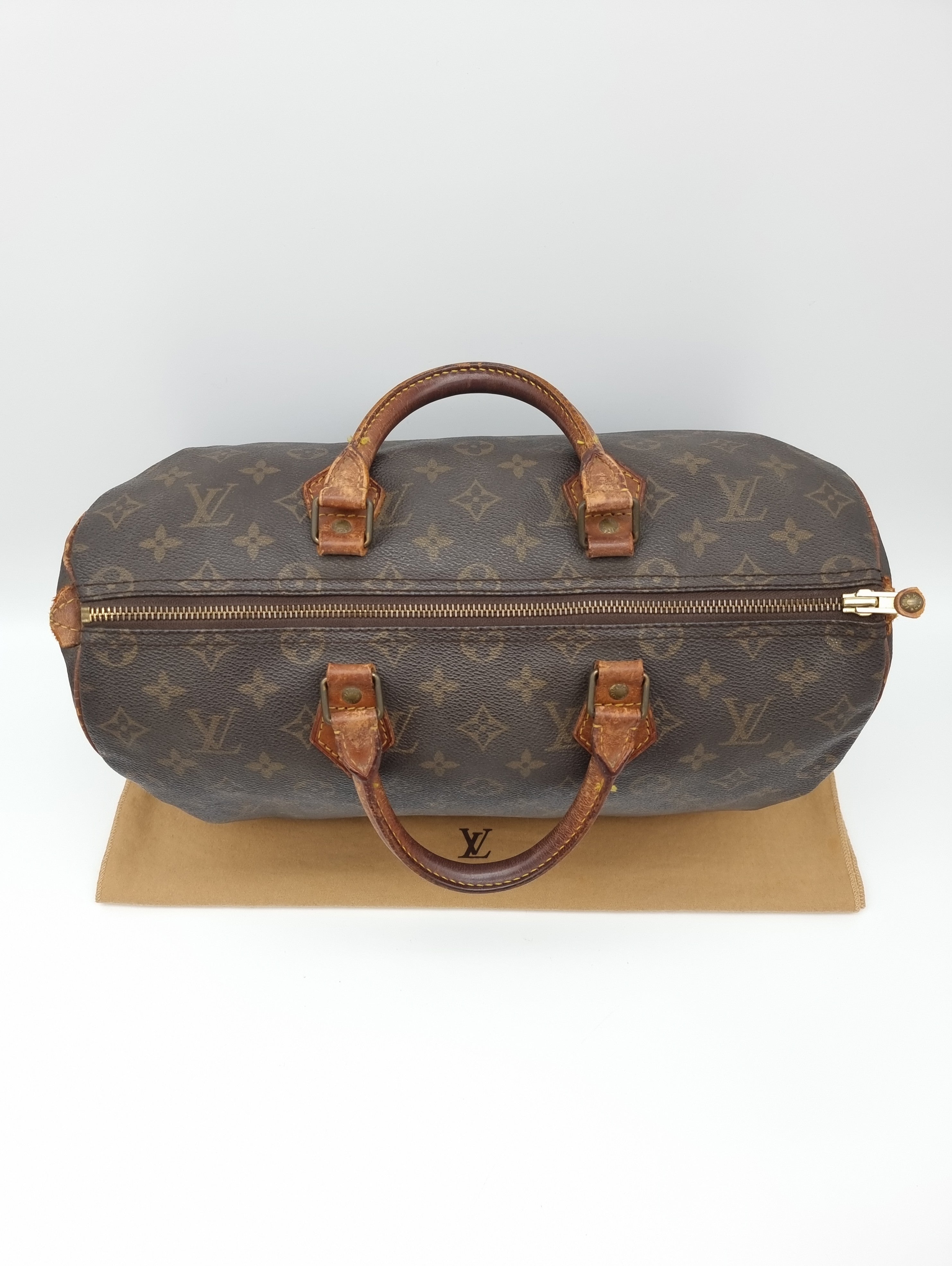 Louis Vuitton Speedy 35