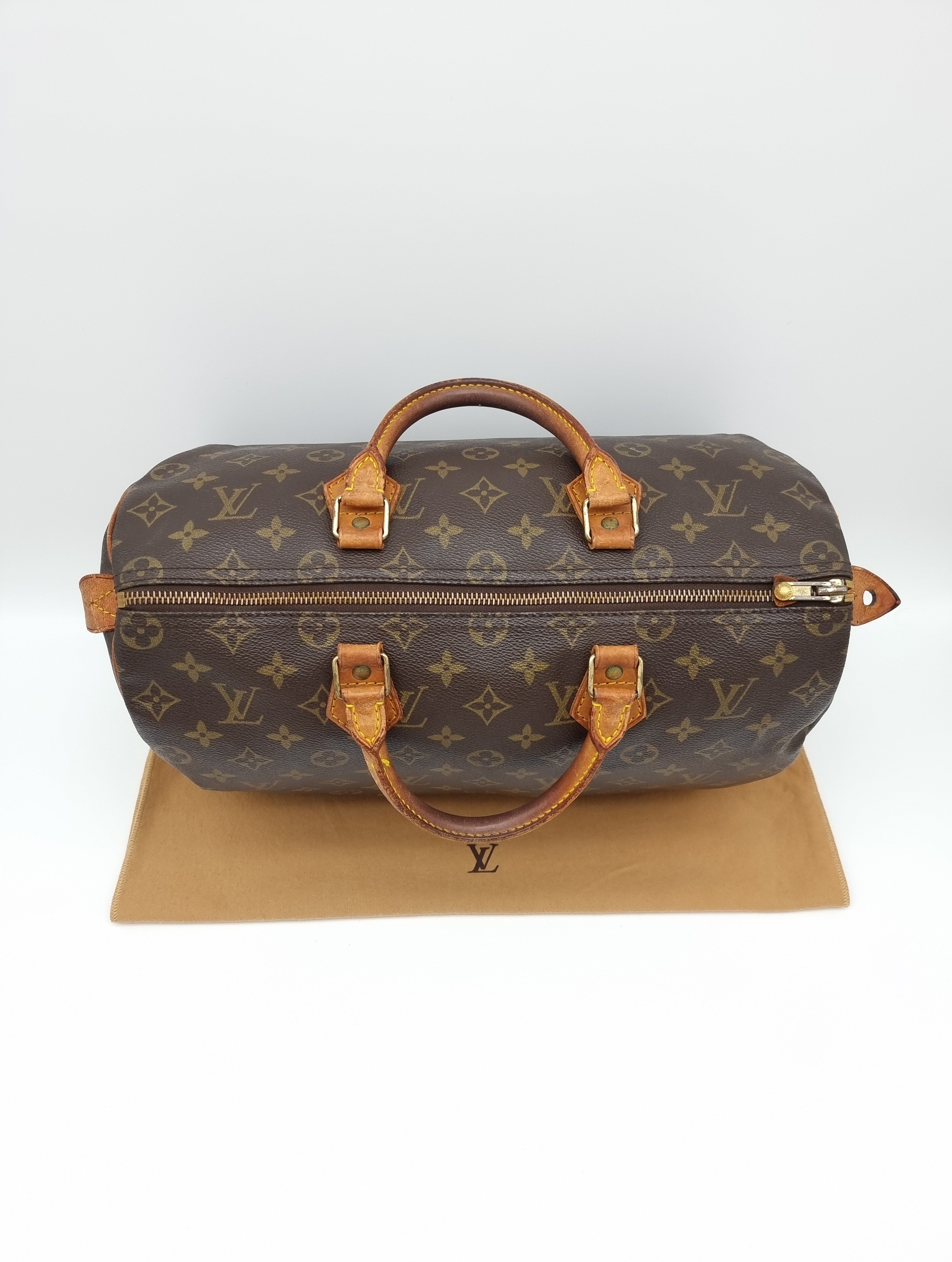 Louis Vuitton Speedy 35