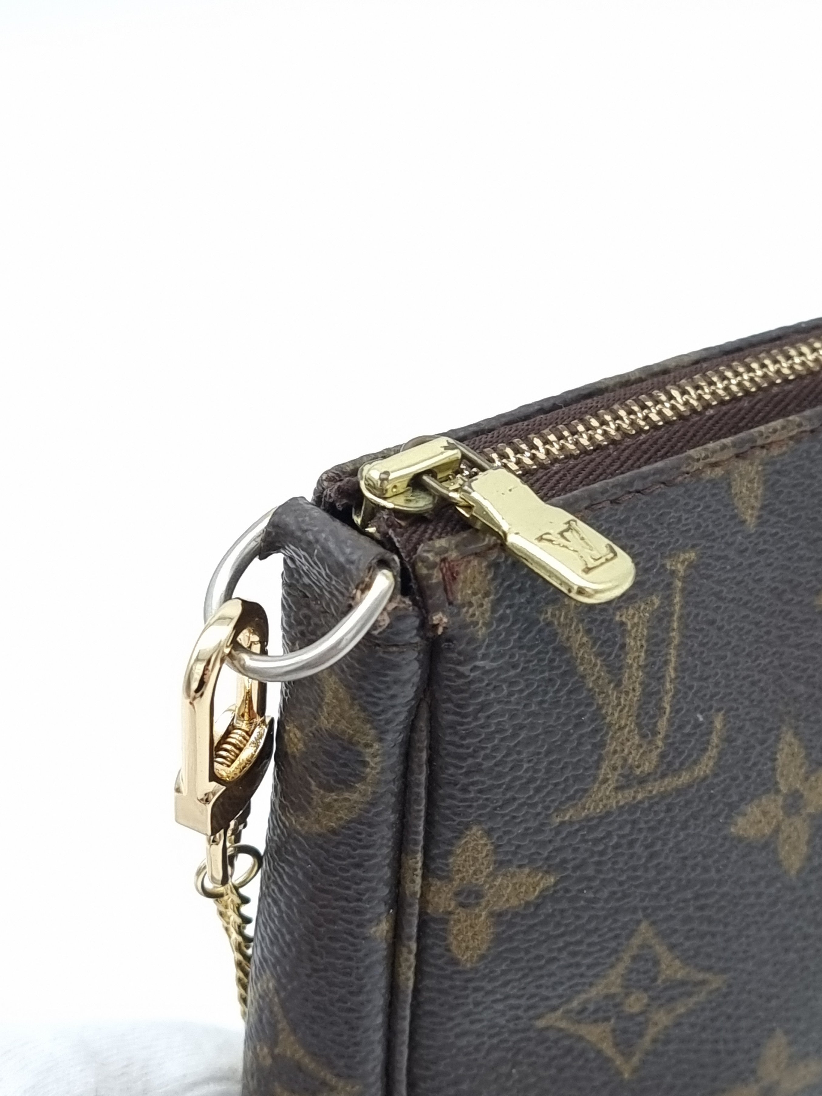 Louis Vuitton Pochette Accessoires