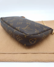 Louis Vuitton Pochette Accessoires