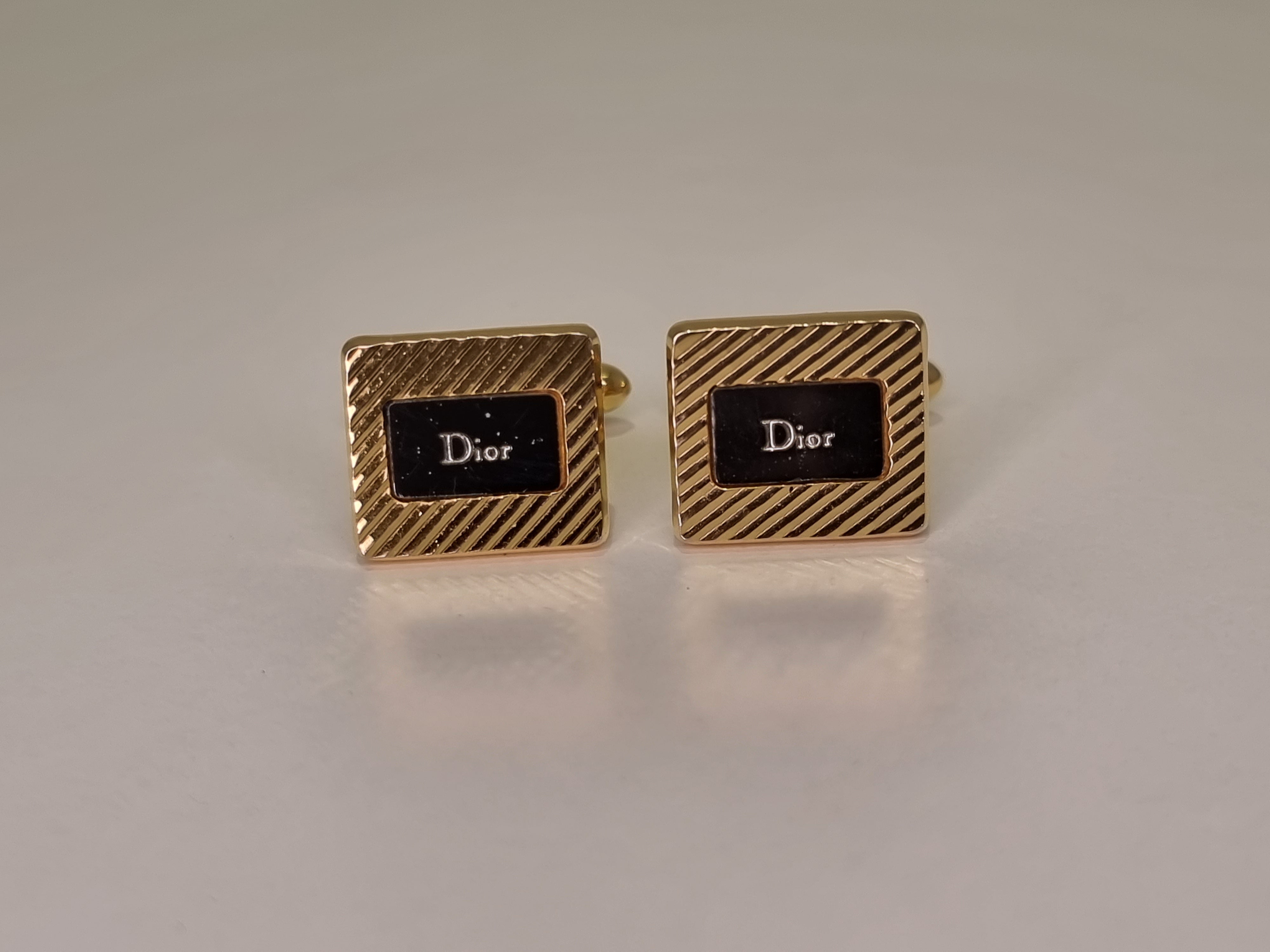 Christian Dior Gold Tone Cufflinks - 96636f