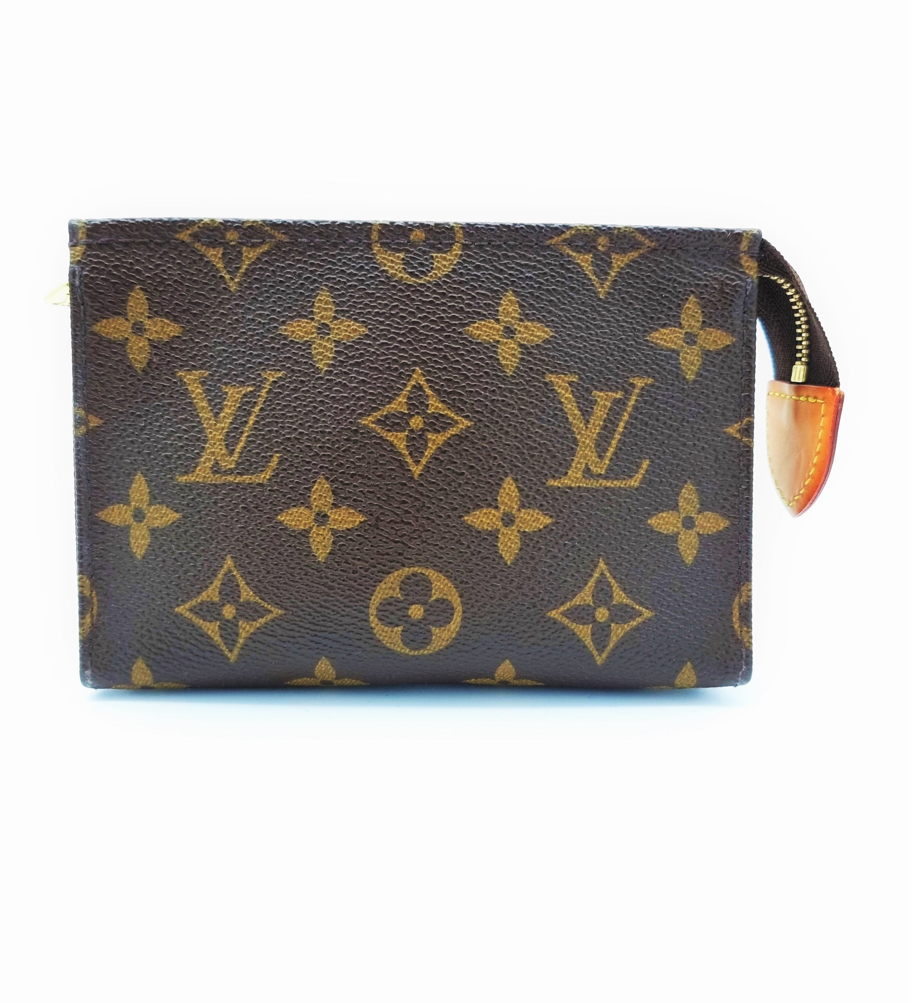 Louis Vuitton Poche Toilette - 96636f