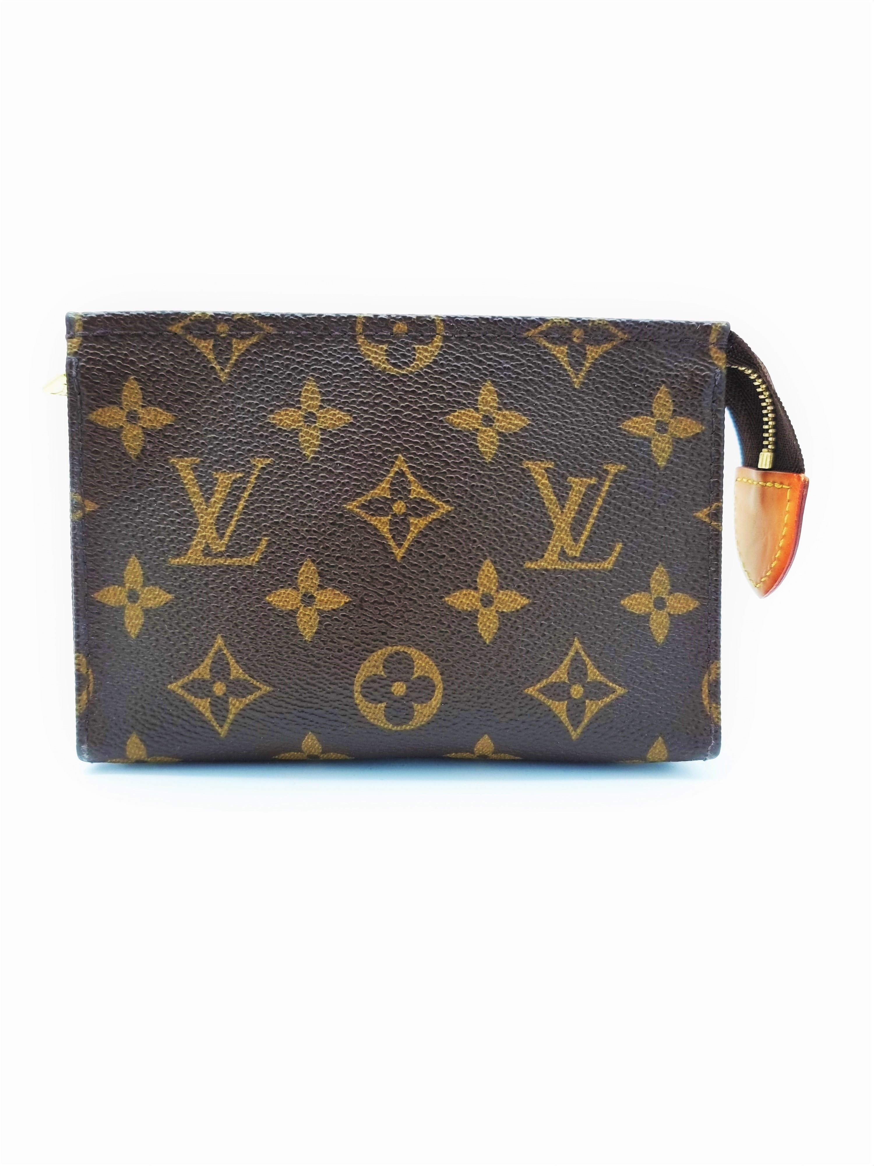 Louis Vuitton Poche Toilette - 96636f