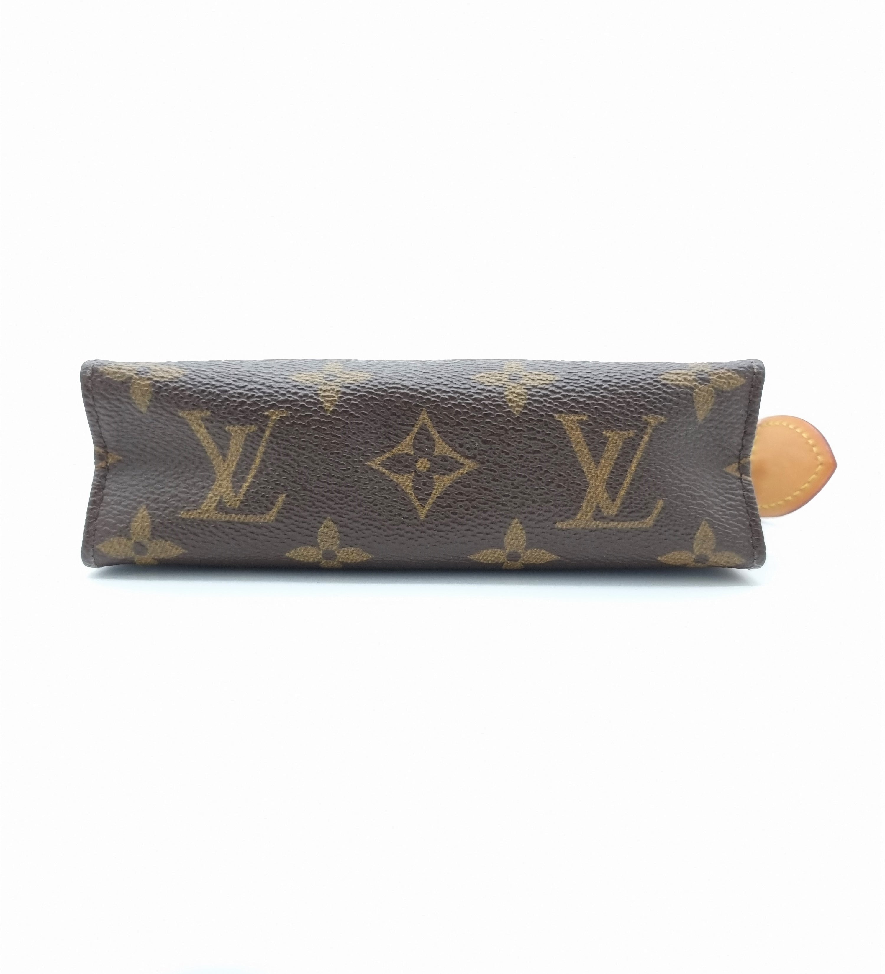 Louis Vuitton Poche Toilette - 96636f