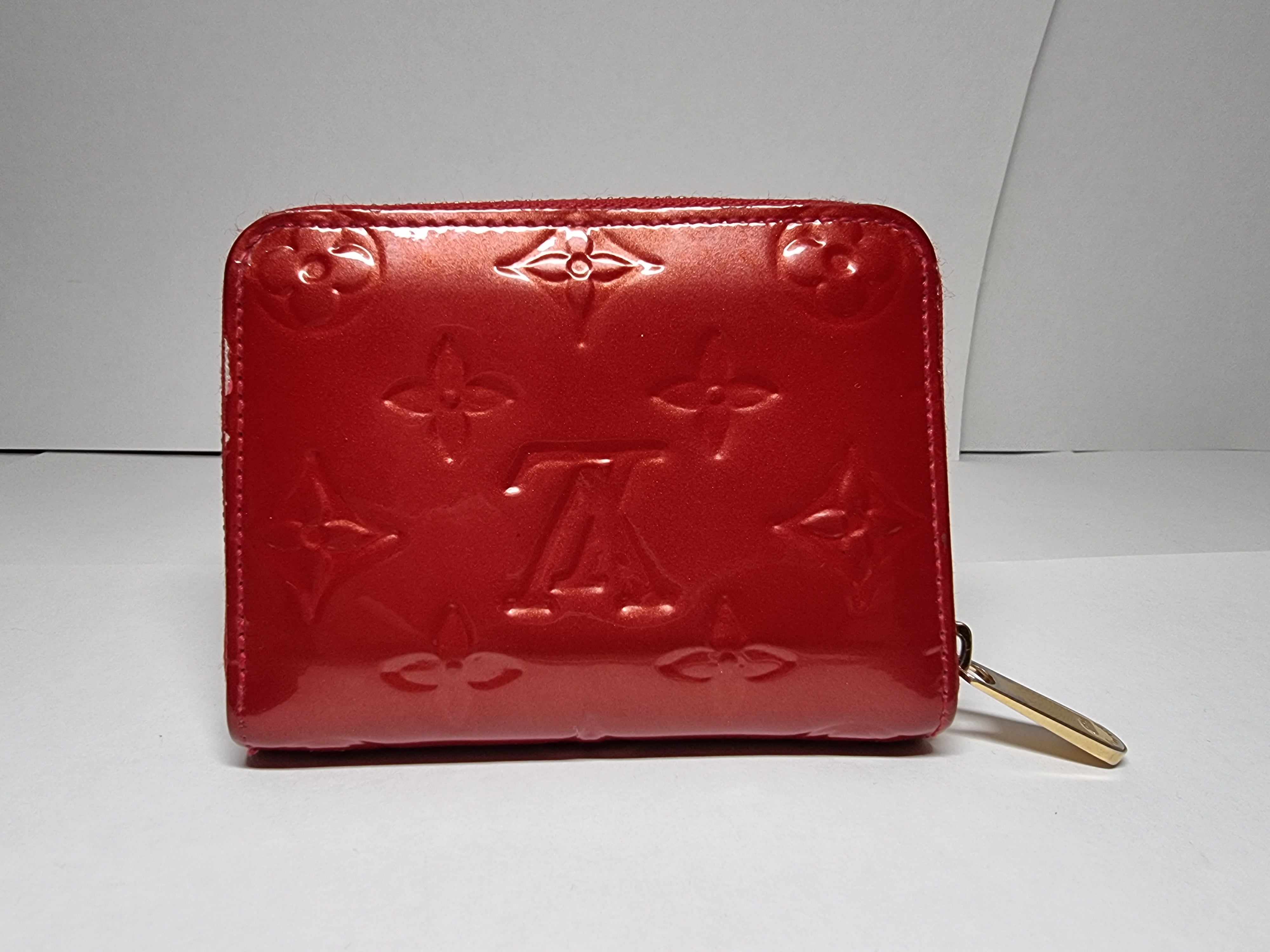 Louis Vuitton Vernis Red Zippy Wallet - 96636f